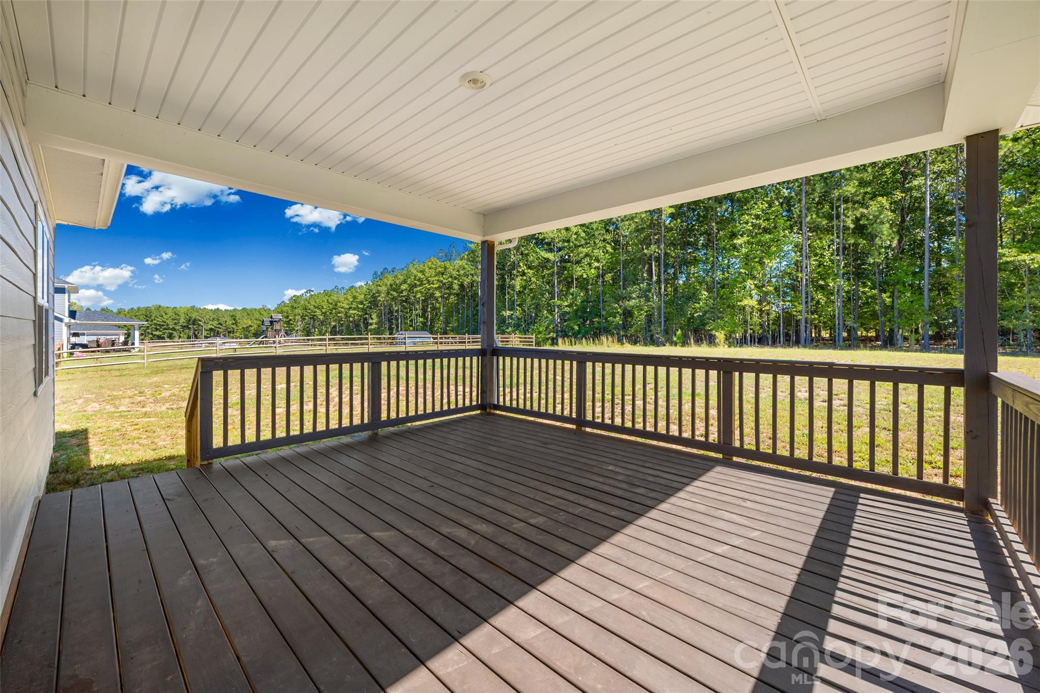 Unwind or Entertain on your Covered 16 x 14 Back Deck! - 1759 Silver Birch Road, York