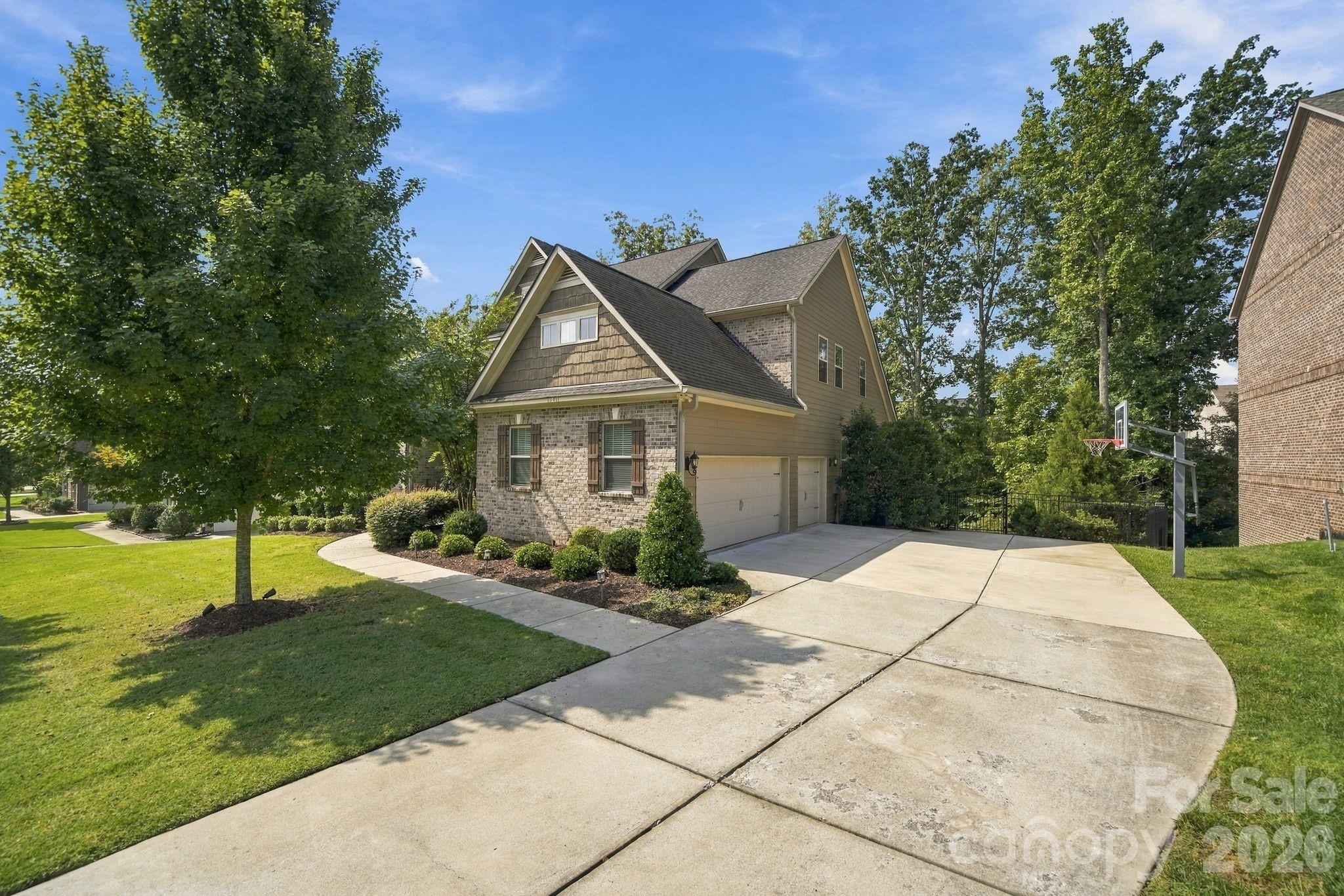 Single Family Residence at 13411 Crystal Springs Drive, Huntersville, photo 3 of 48