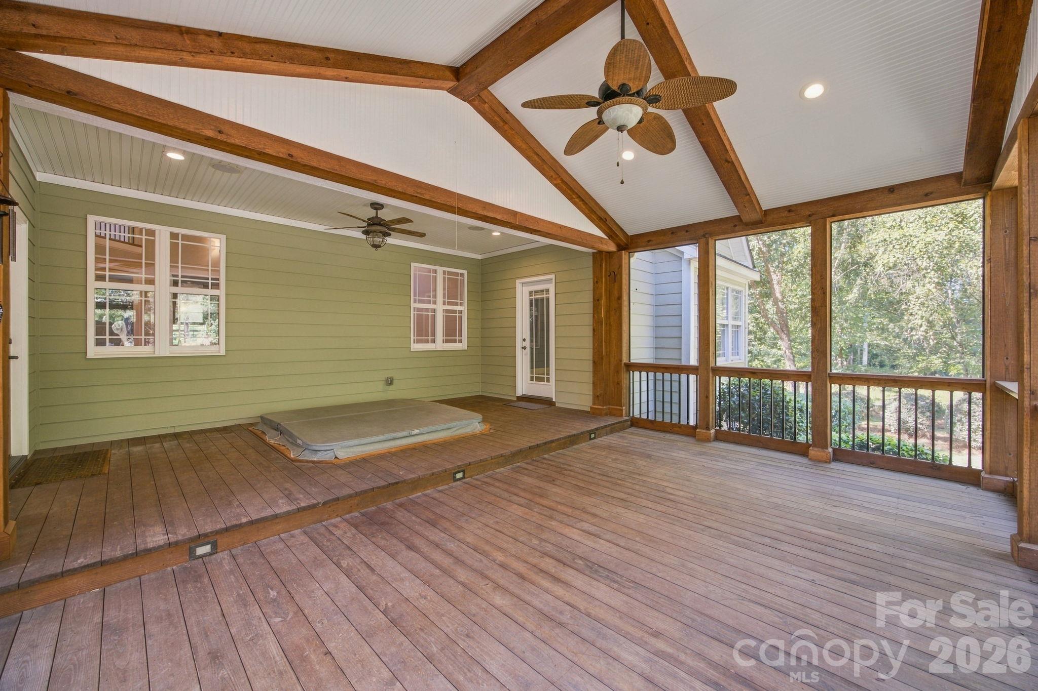 Very Spacious area for entertaining - 7481 Brotherton Road, Denver