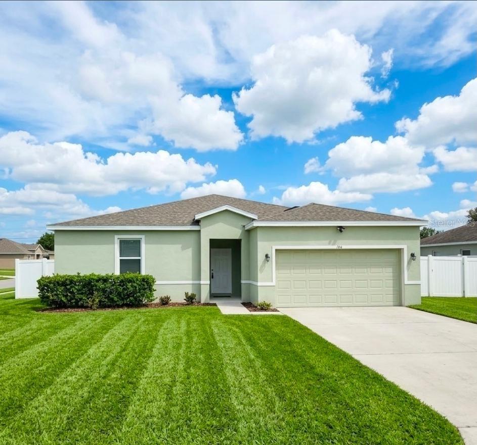 356 CAMELLIA CT