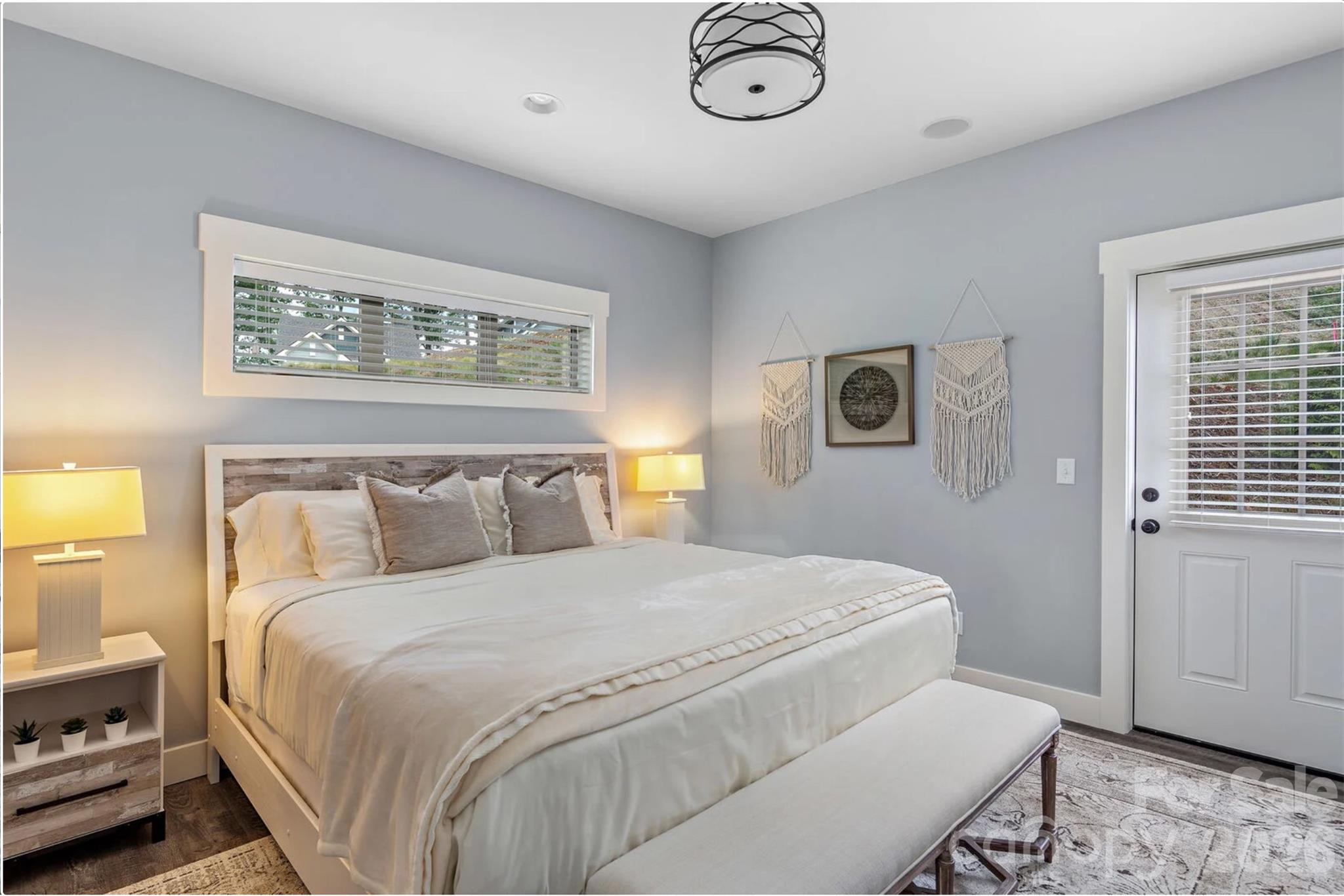 Single Family Residence at 33 Westside Village Road, Fairview, photo 10 of 21