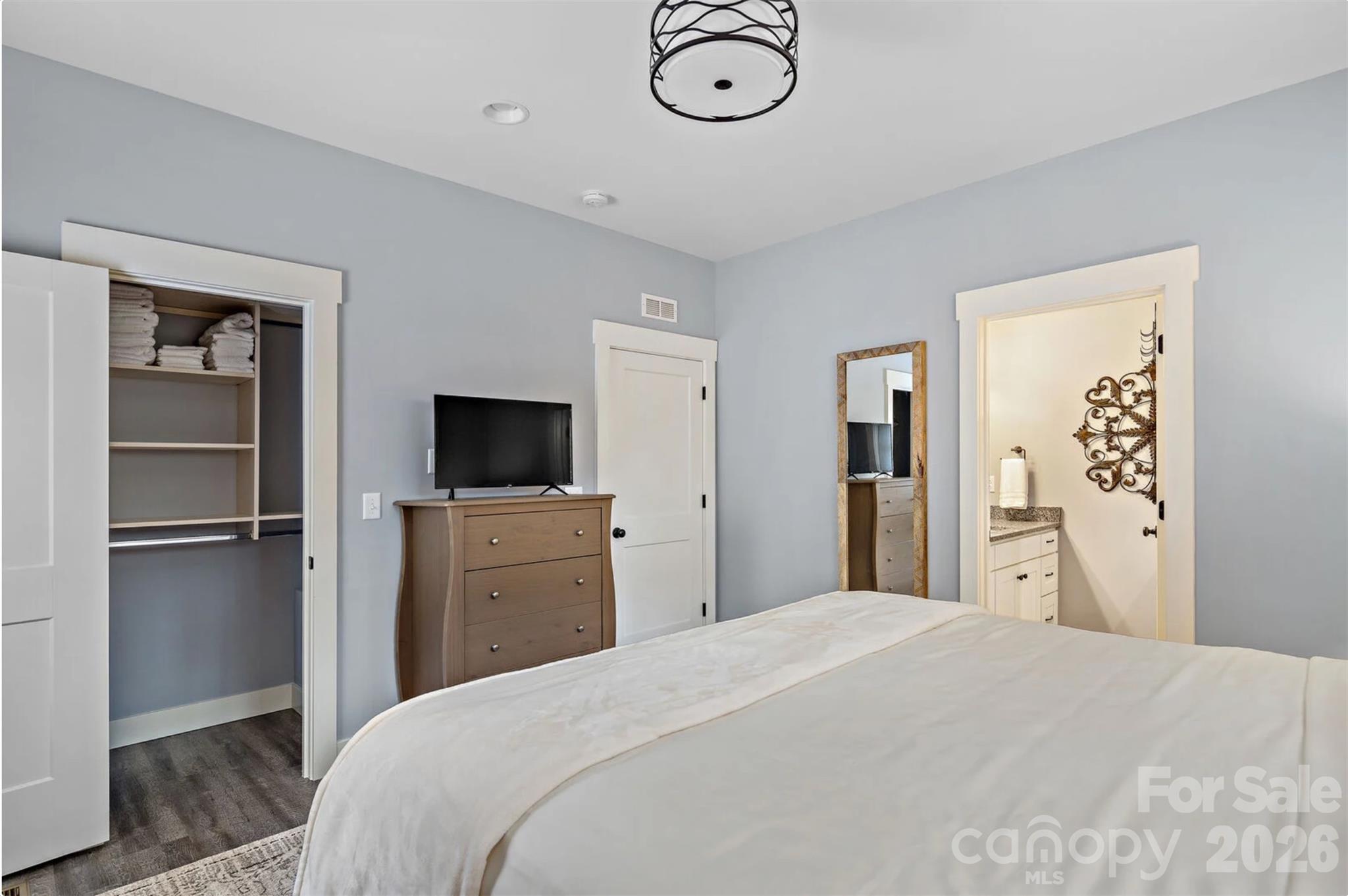 Single Family Residence at 33 Westside Village Road, Fairview, photo 11 of 21