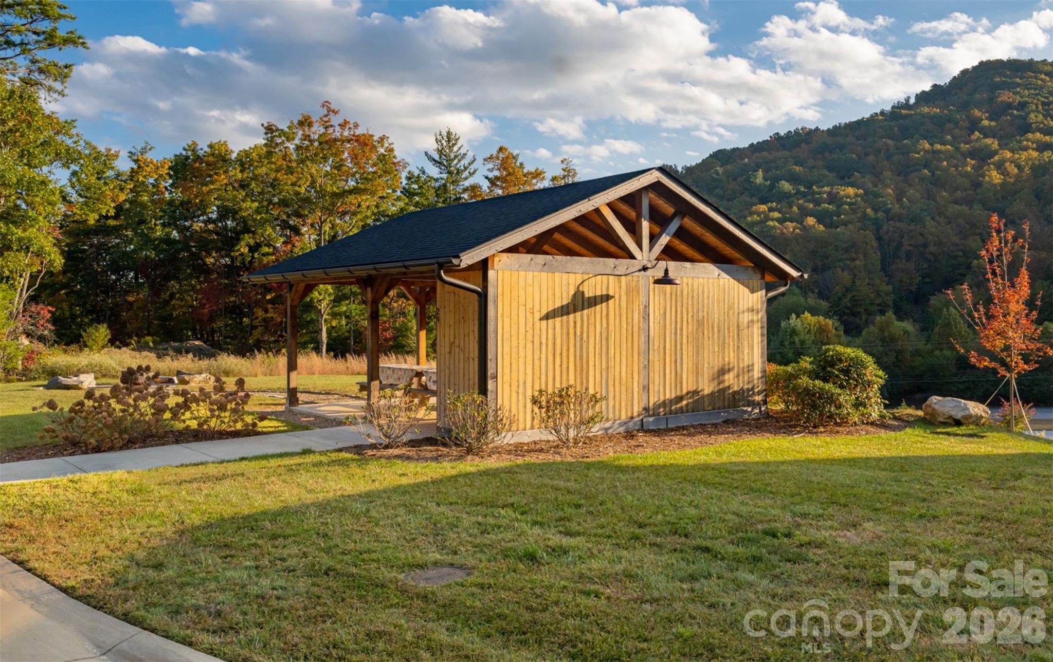 Single Family Residence at 33 Westside Village Road, Fairview, photo 18 of 21