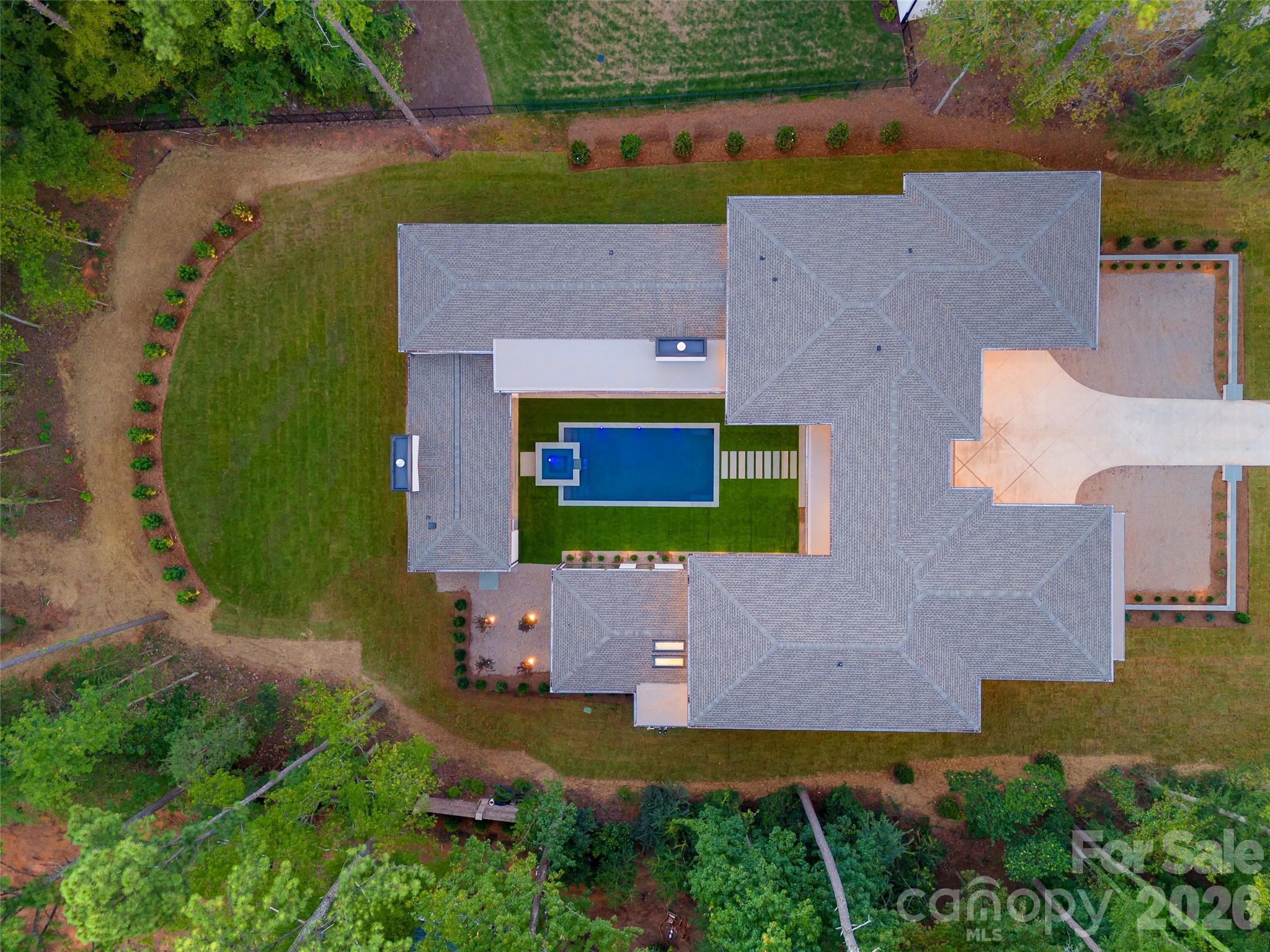 Single Family Residence at 2019 Pellyn Wood Drive, Charlotte, photo 3 of 48