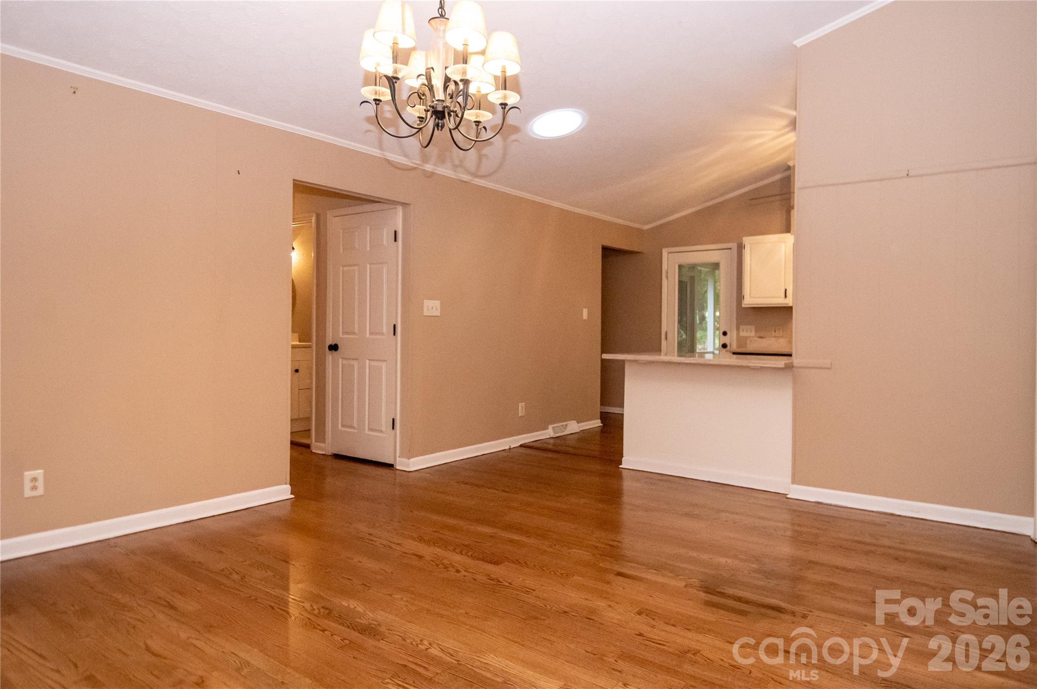 Single Family Residence at 204 Sherwood Place, Morganton, photo 9 of 31