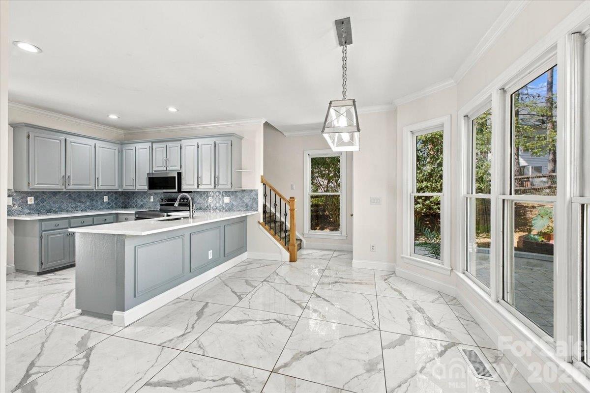Single Family Residence at 1261 Boswell Court, Concord, photo 12 of 42