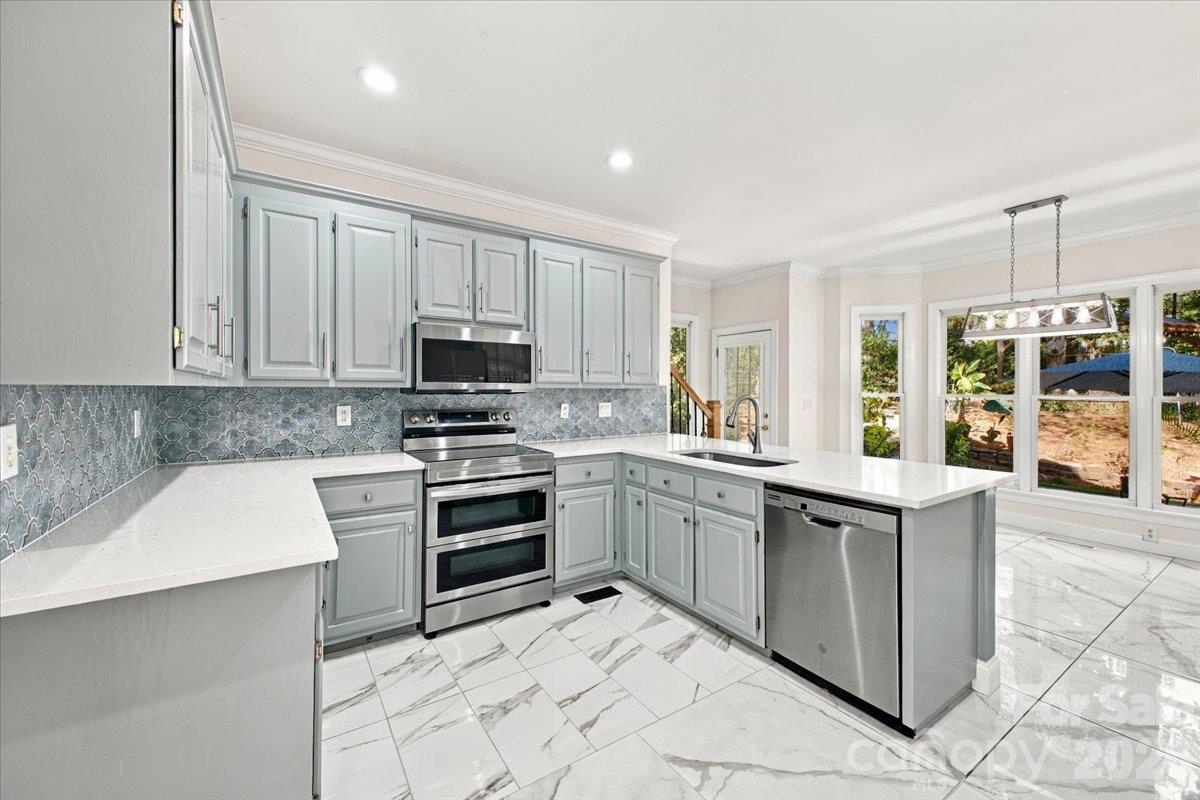 Single Family Residence at 1261 Boswell Court, Concord, photo 13 of 42
