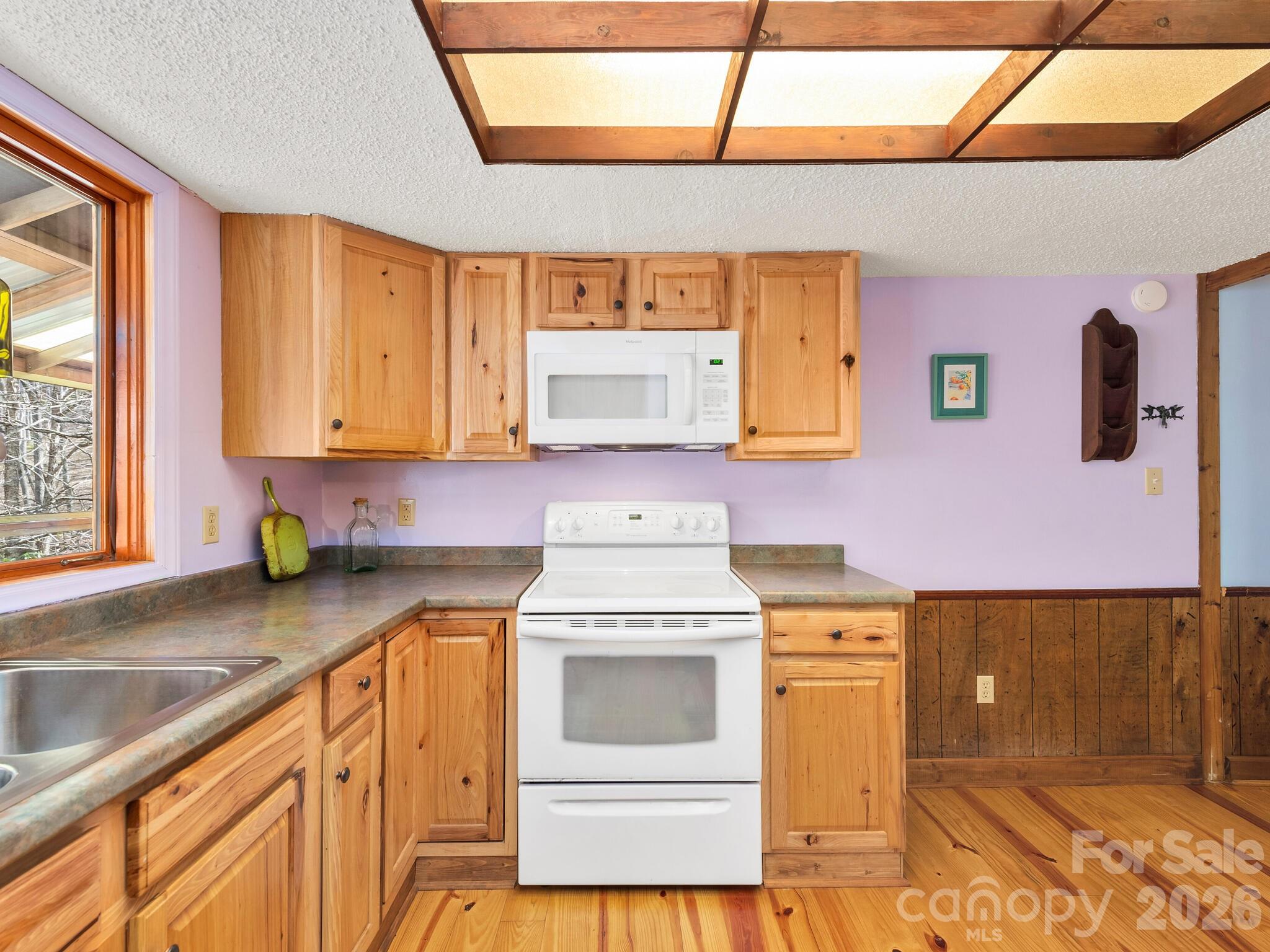wood cabinetry - 70 Fox Run, Hot Springs