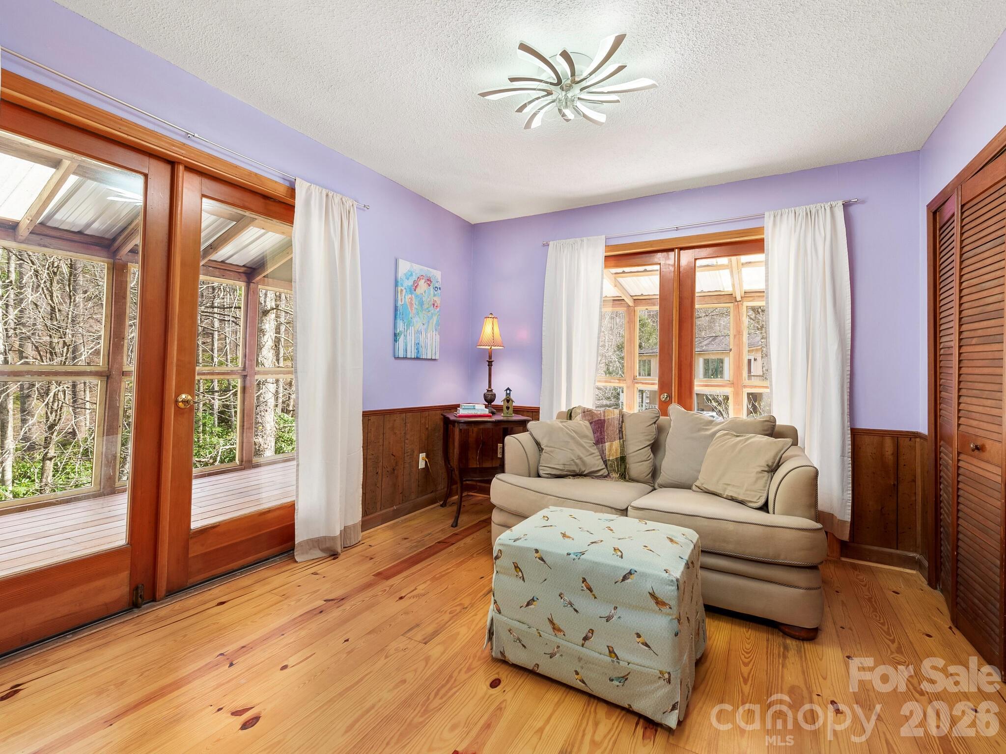 Single Family Residence at 70 Fox Run, Hot Springs, photo 16 of 29
