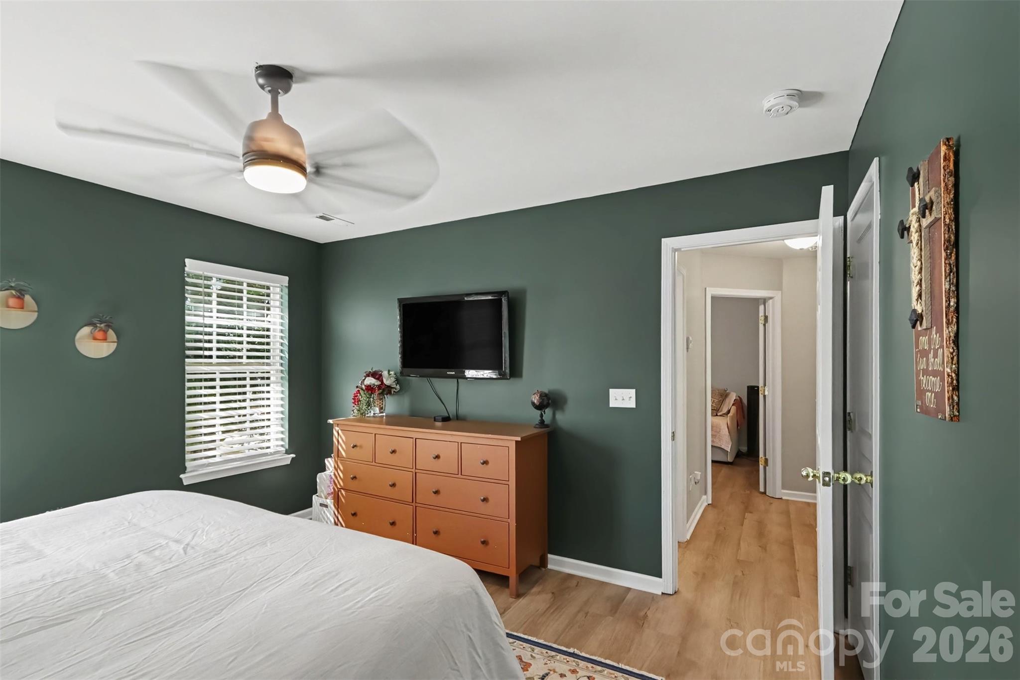 Single Family Residence at 11122 Aprilia Lane, Cornelius, photo 19 of 26
