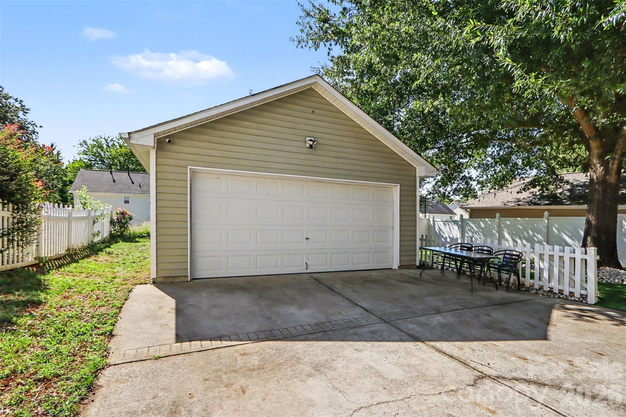 Single Family Residence at 11122 Aprilia Lane, Cornelius, photo 26 of 26