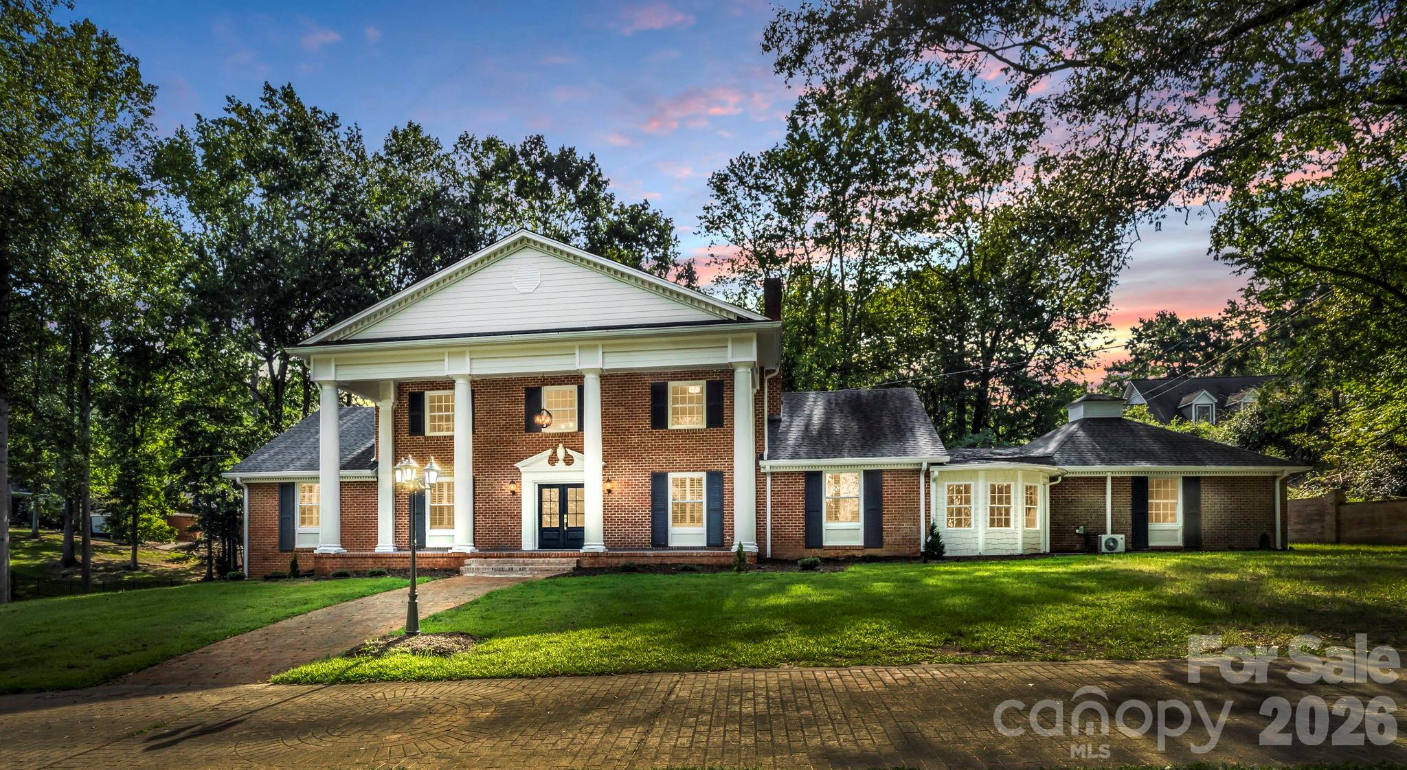 320 Country Club Acres None
