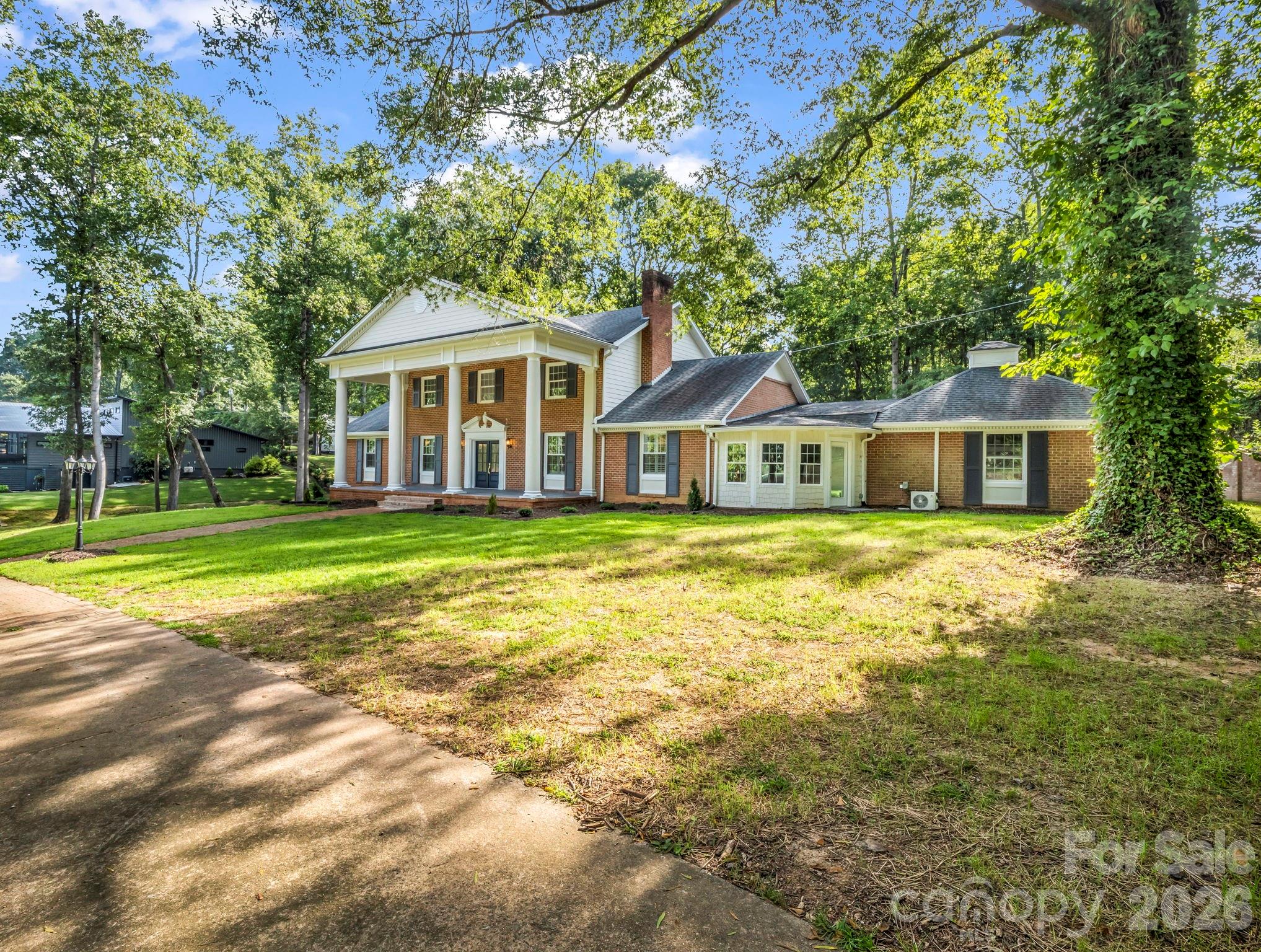Single Family Residence at 320 Country Club Acres None, Shelby, photo 2 of 48