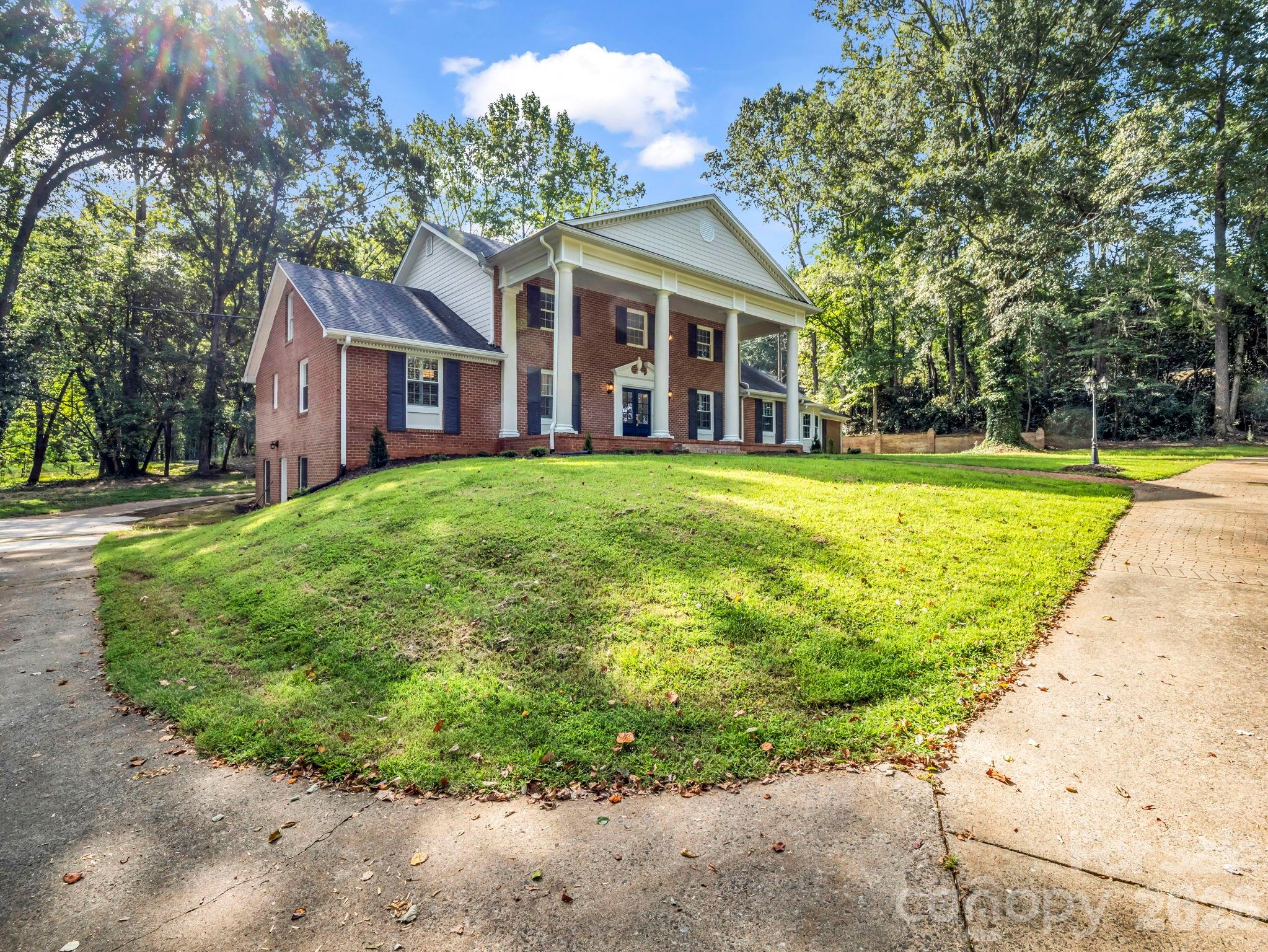 Single Family Residence at 320 Country Club Acres None, Shelby, photo 3 of 48