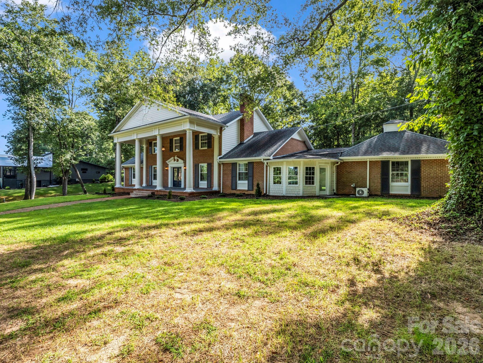 Single Family Residence at 320 Country Club Acres None, Shelby, photo 4 of 48