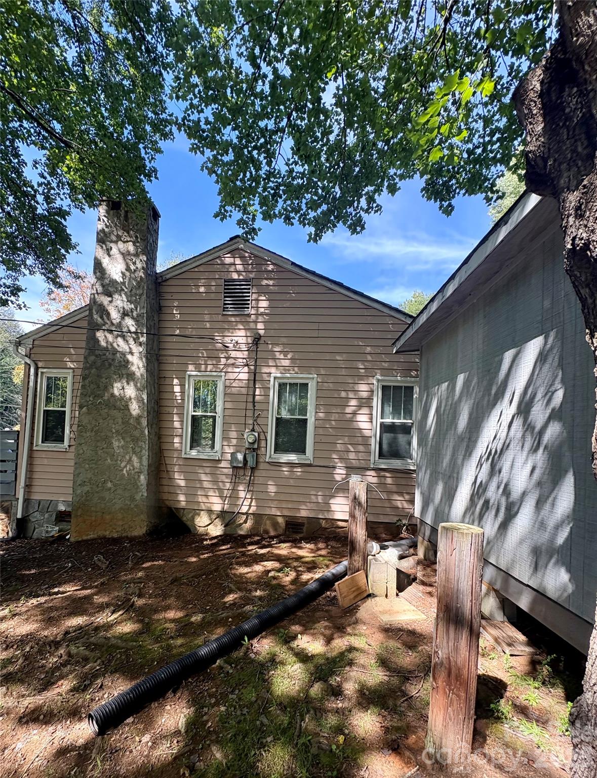 Single Family Residence at 228 Westbrook Street, Lenoir, photo 5 of 18