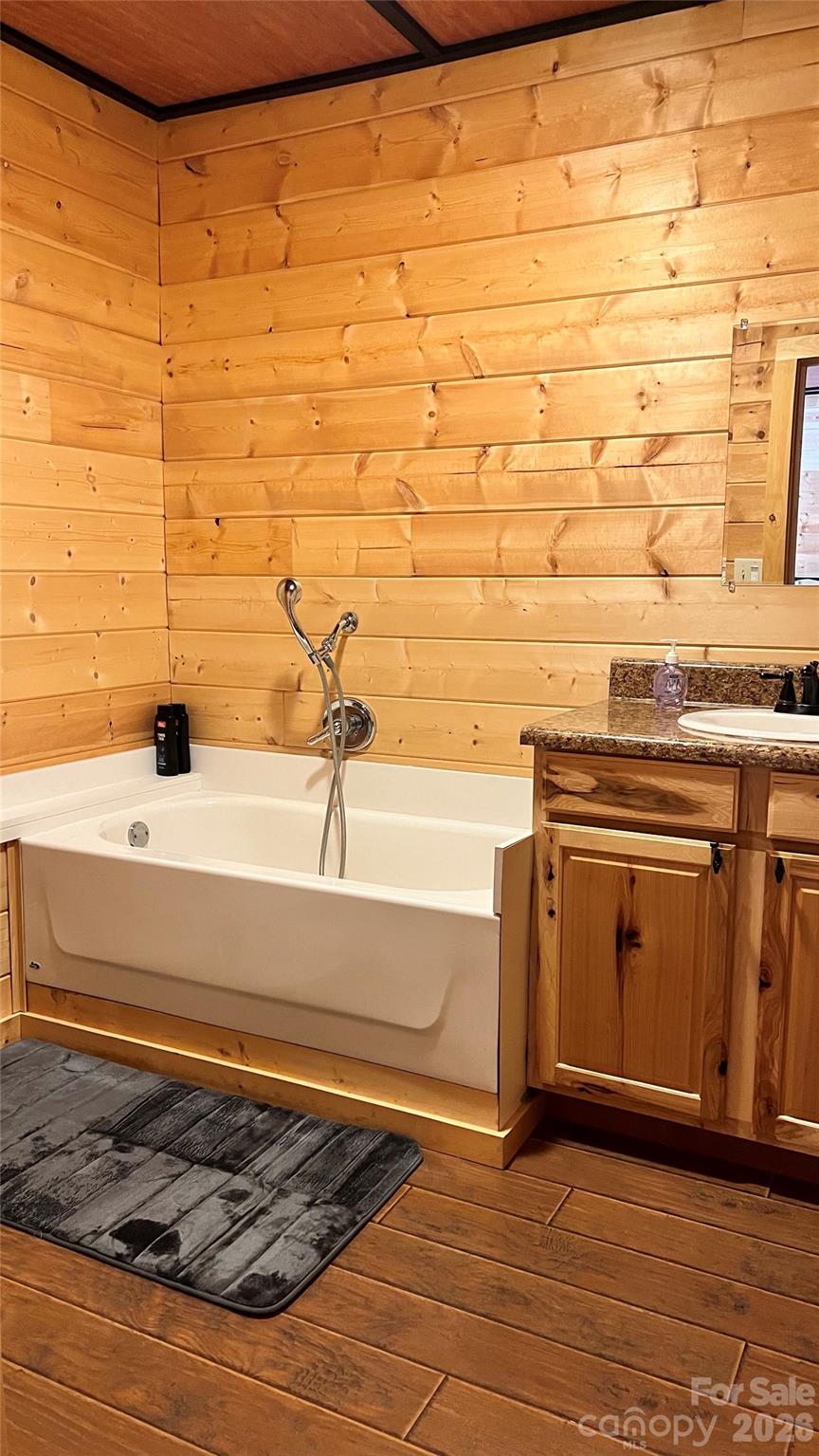 Full Bathroom - 1615 Barger Road, Salisbury