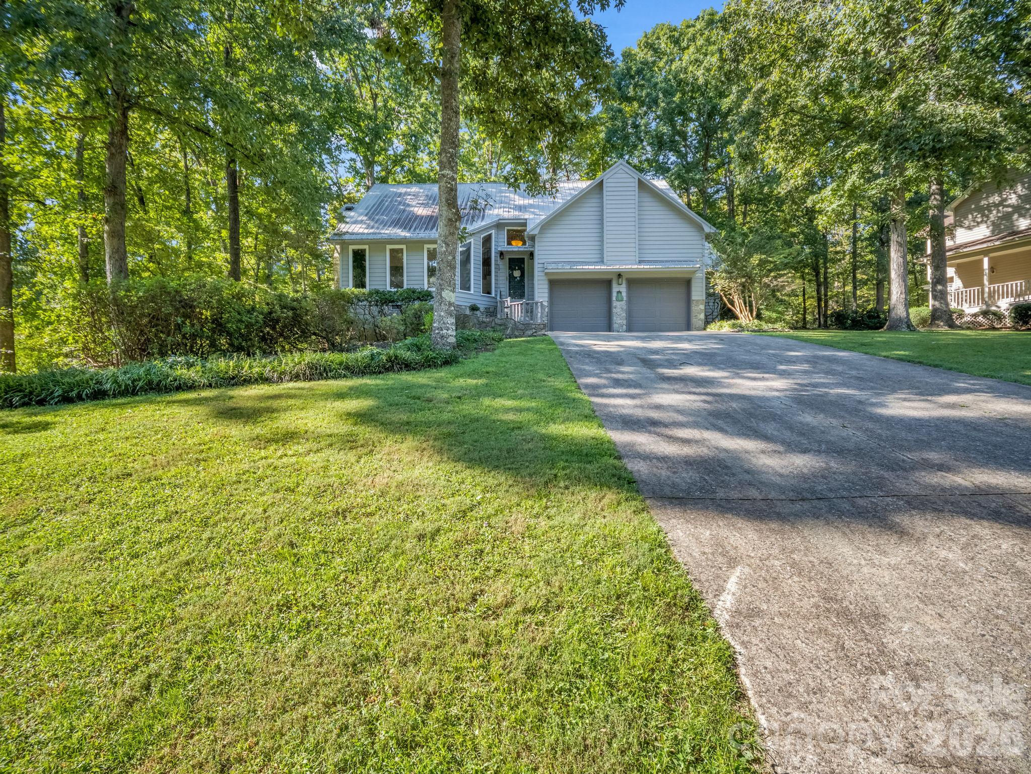 Single Family Residence at 271 Anne Street, Rutherfordton, photo 5 of 48