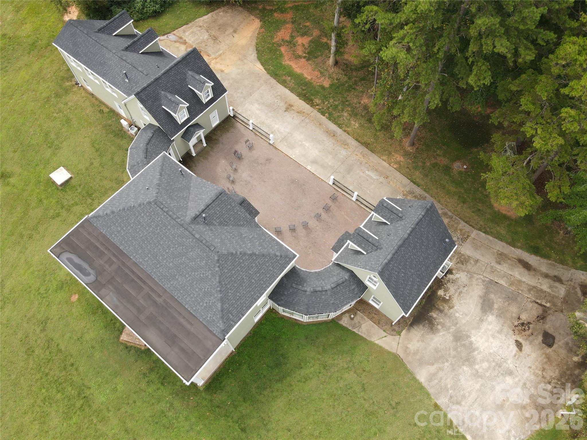 Single Family Residence at 2111 Windermere Lane, Shelby, photo 8 of 37