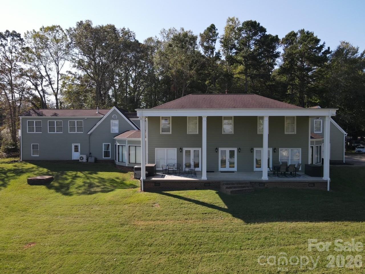 Single Family Residence at 2111 Windermere Lane, Shelby, photo 9 of 37