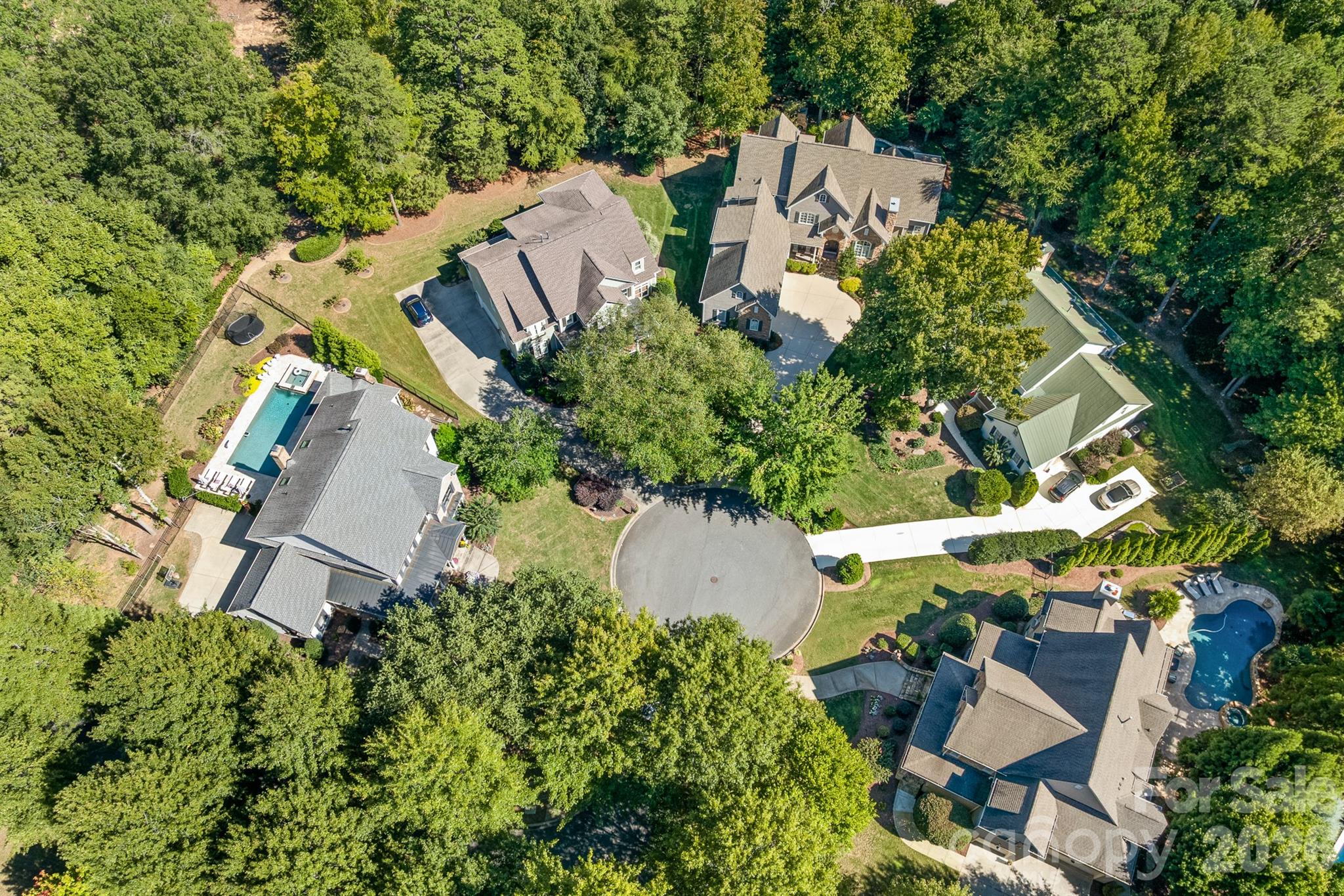 Single Family Residence at 13812 Penick Place, Davidson, photo 2 of 33