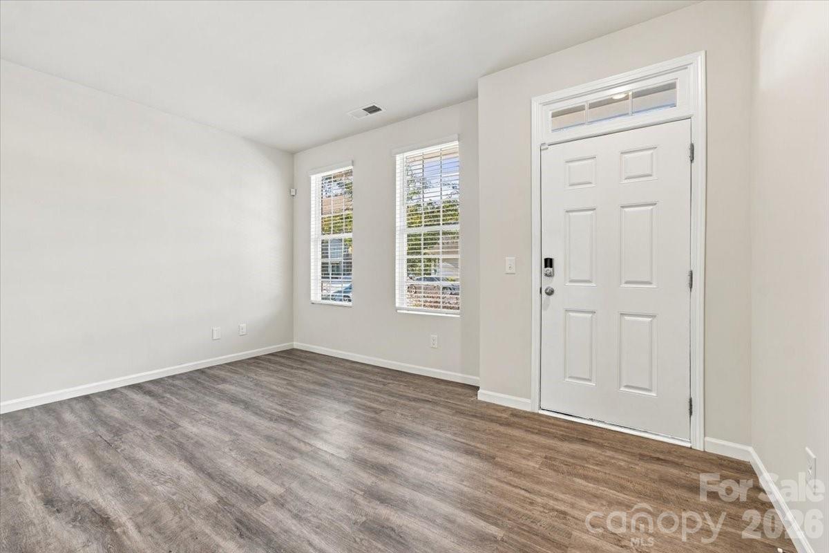 Townhouse at 536 Dorman Street, Belmont, photo 10 of 41