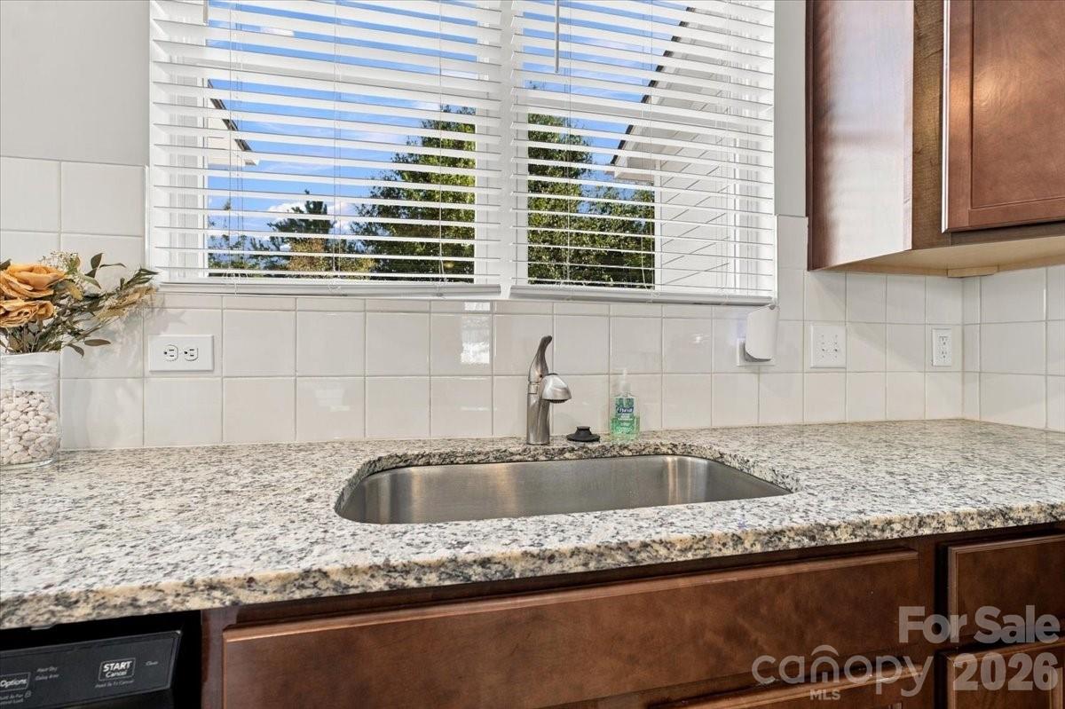 Townhouse at 536 Dorman Street, Belmont, photo 17 of 41