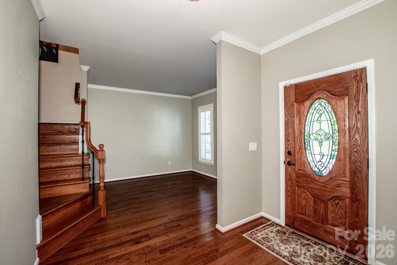 Single Family Residence at 16908 Hampton Crossing Drive, Huntersville, photo 4 of 36