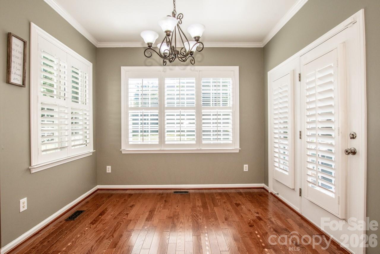 Single Family Residence at 16908 Hampton Crossing Drive, Huntersville, photo 11 of 36