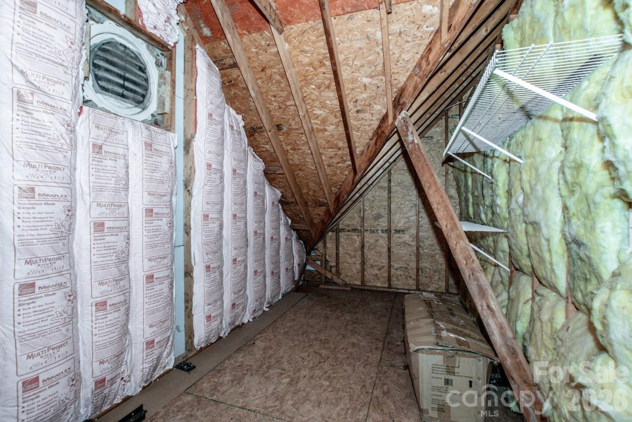 Walk-In Attic Storage - 16908 Hampton Crossing Drive, Huntersville