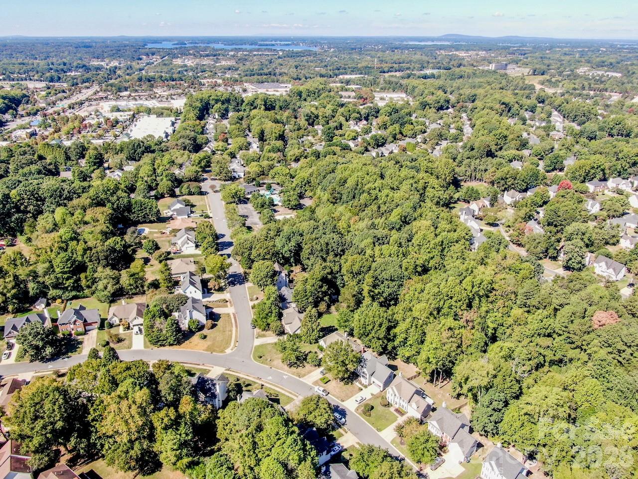Great Location Close to Target, Birkdale and Lake Norman - 16908 Hampton Crossing Drive, Huntersville