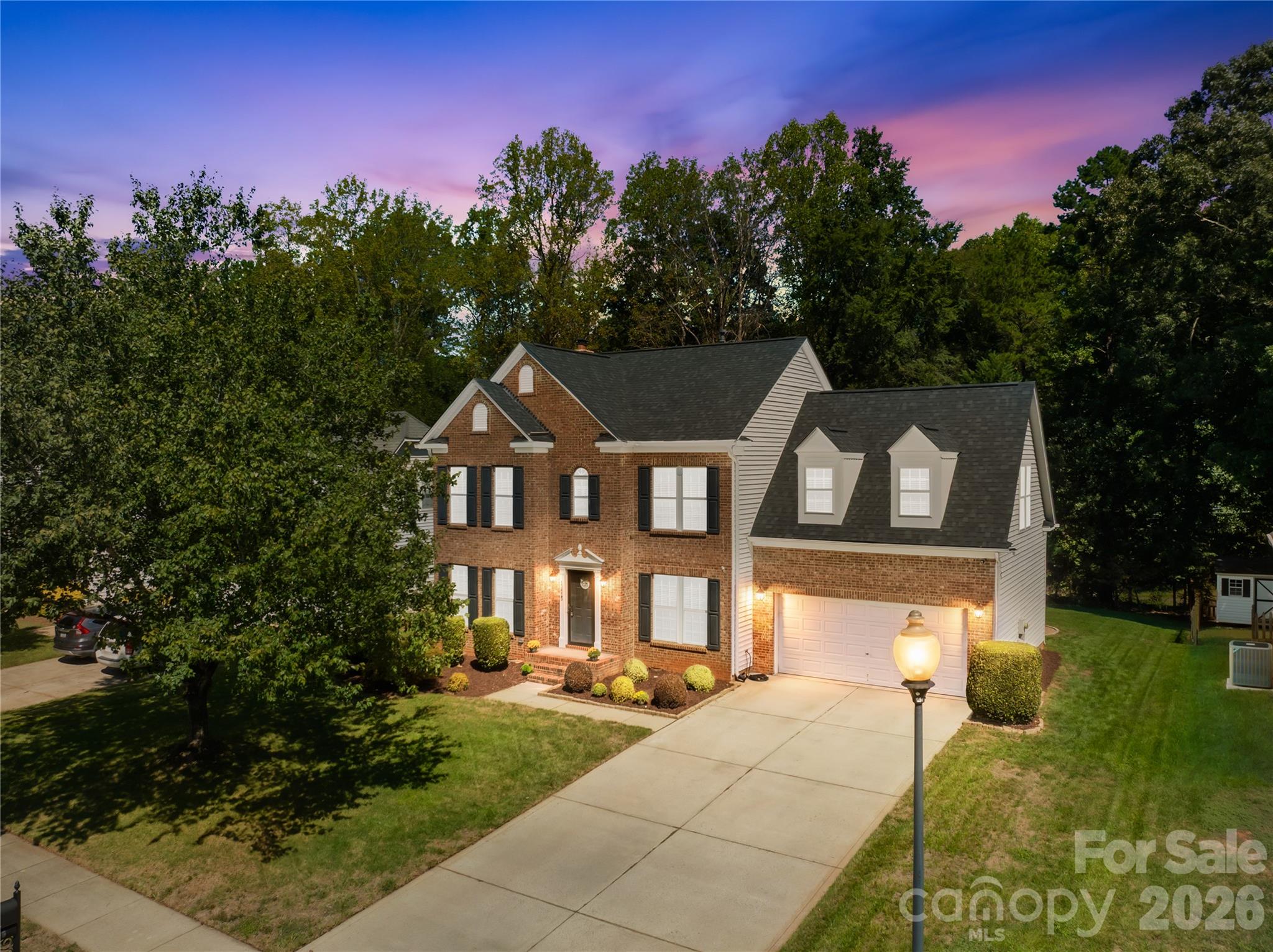 Single Family Residence at 13615 Edgetree Drive, Pineville, photo 8 of 42