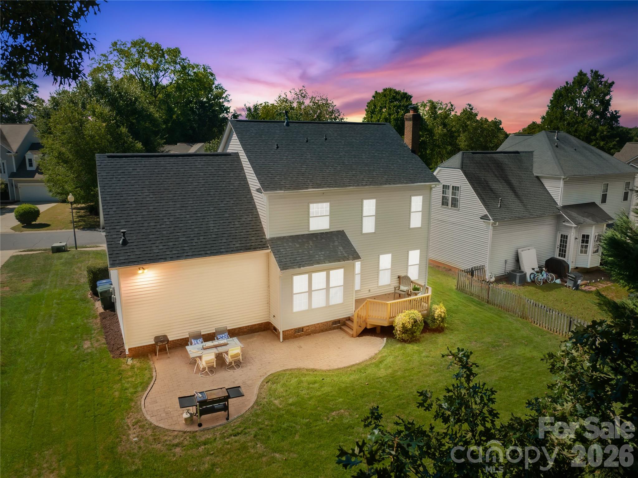 Single Family Residence at 13615 Edgetree Drive, Pineville, photo 31 of 42