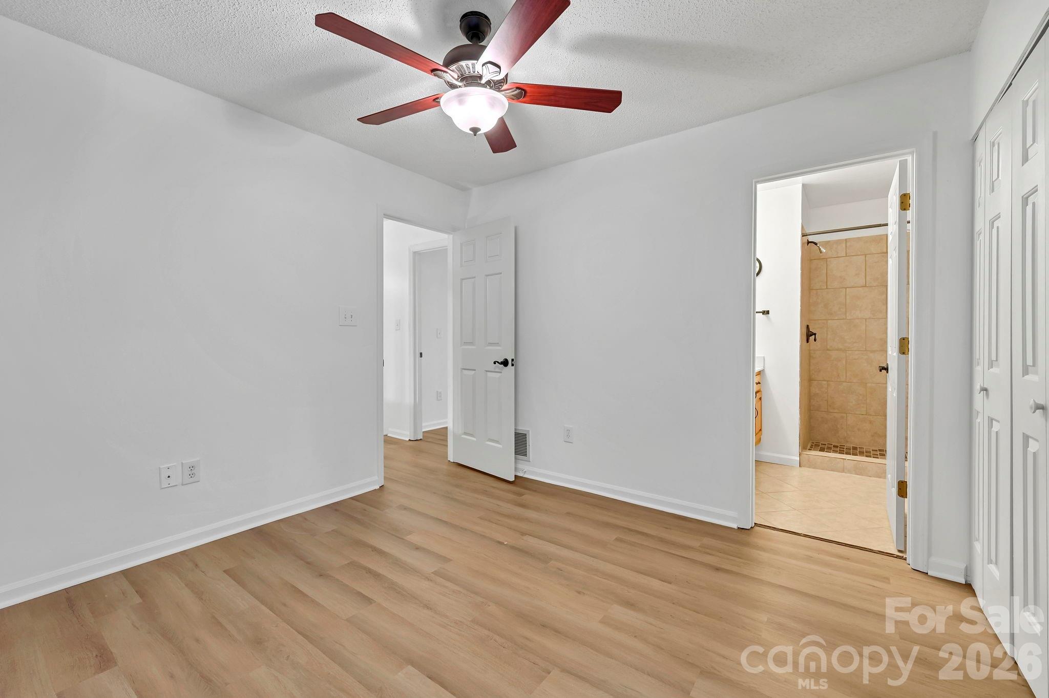 Condominium at 305 Piney Mountain Drive, Asheville, photo 10 of 18