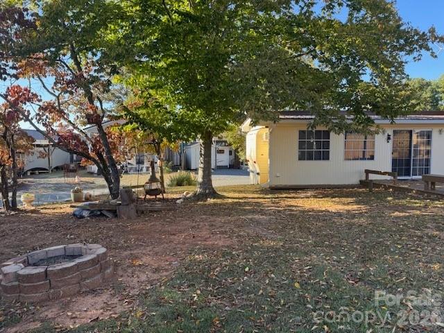 Single Family Residence at 314 Lake Tillery Trail, Mount Gilead, photo 17 of 18