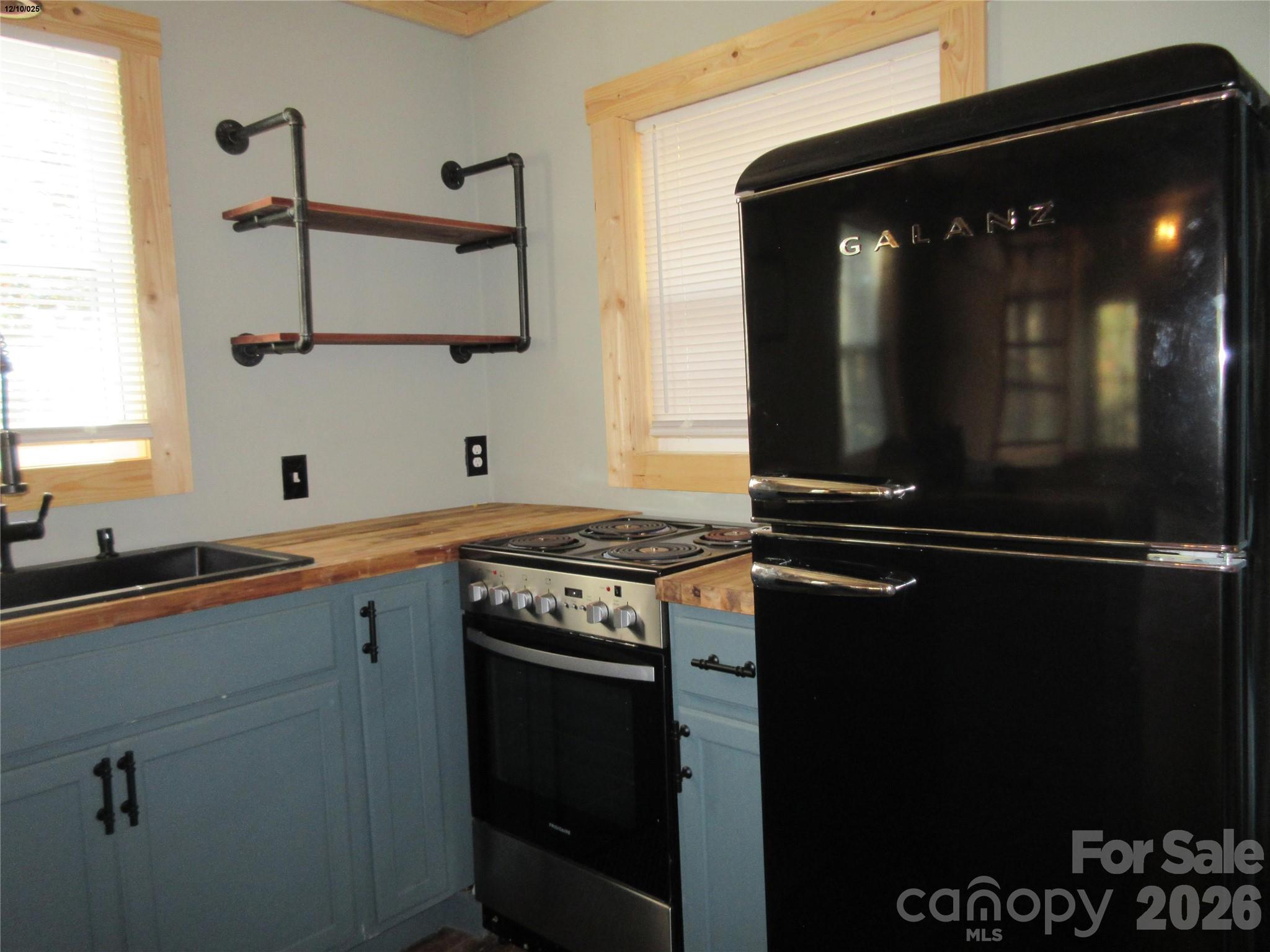 Single Family Residence at 30 Rainbow Lake Circle, Black Mountain, photo 15 of 15
