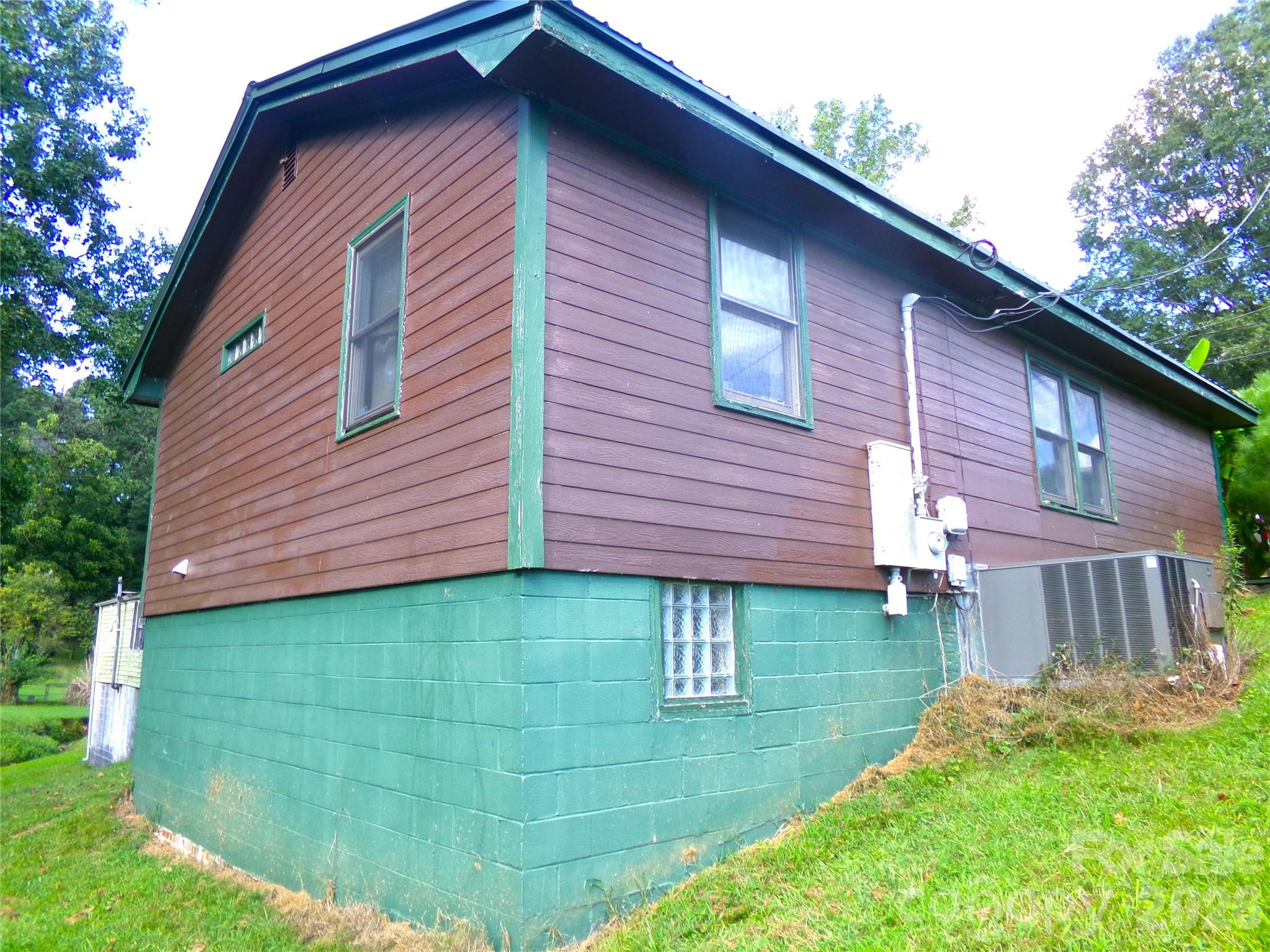 Single Family Residence at 306 Dunlap Street, Albemarle, photo 18 of 23