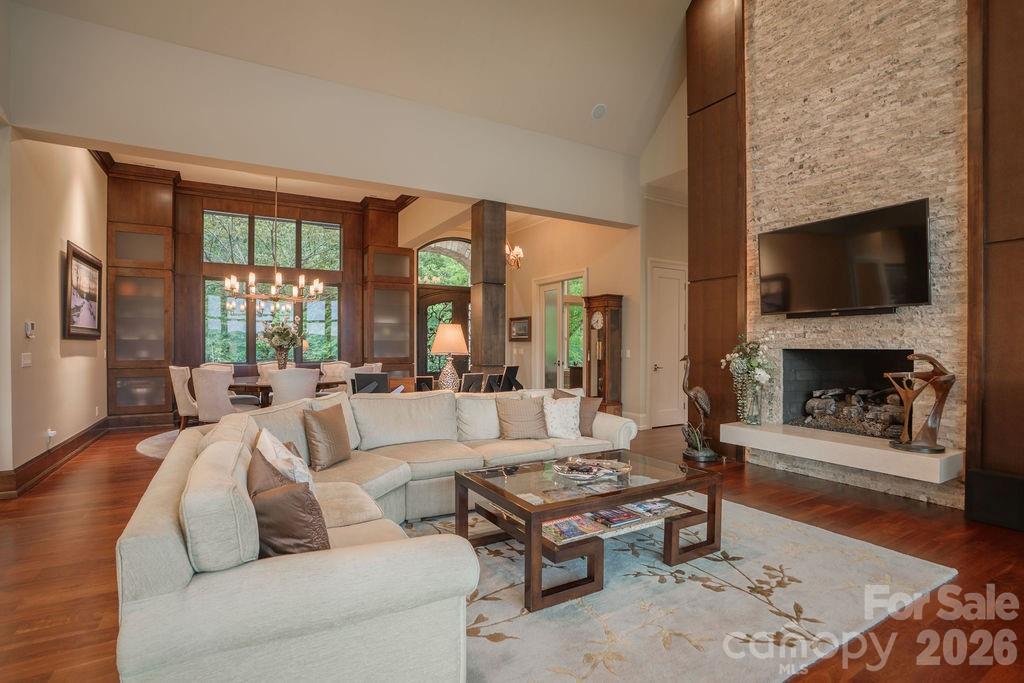 Single Family Residence at 15 Water View Court, Travelers Rest, photo 8 of 48