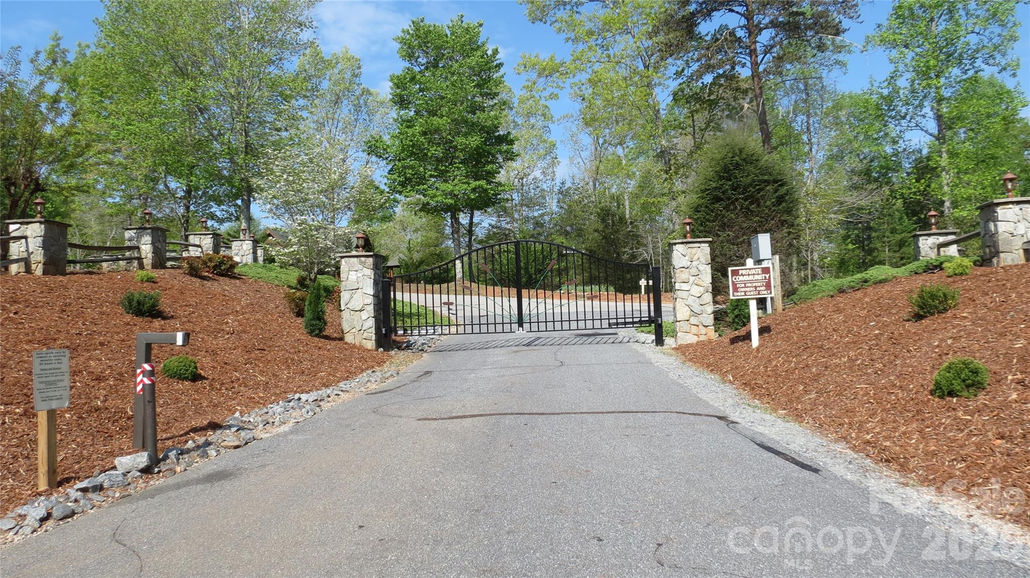 Gated entrance - 0000 Double Eagle Drive, Nebo