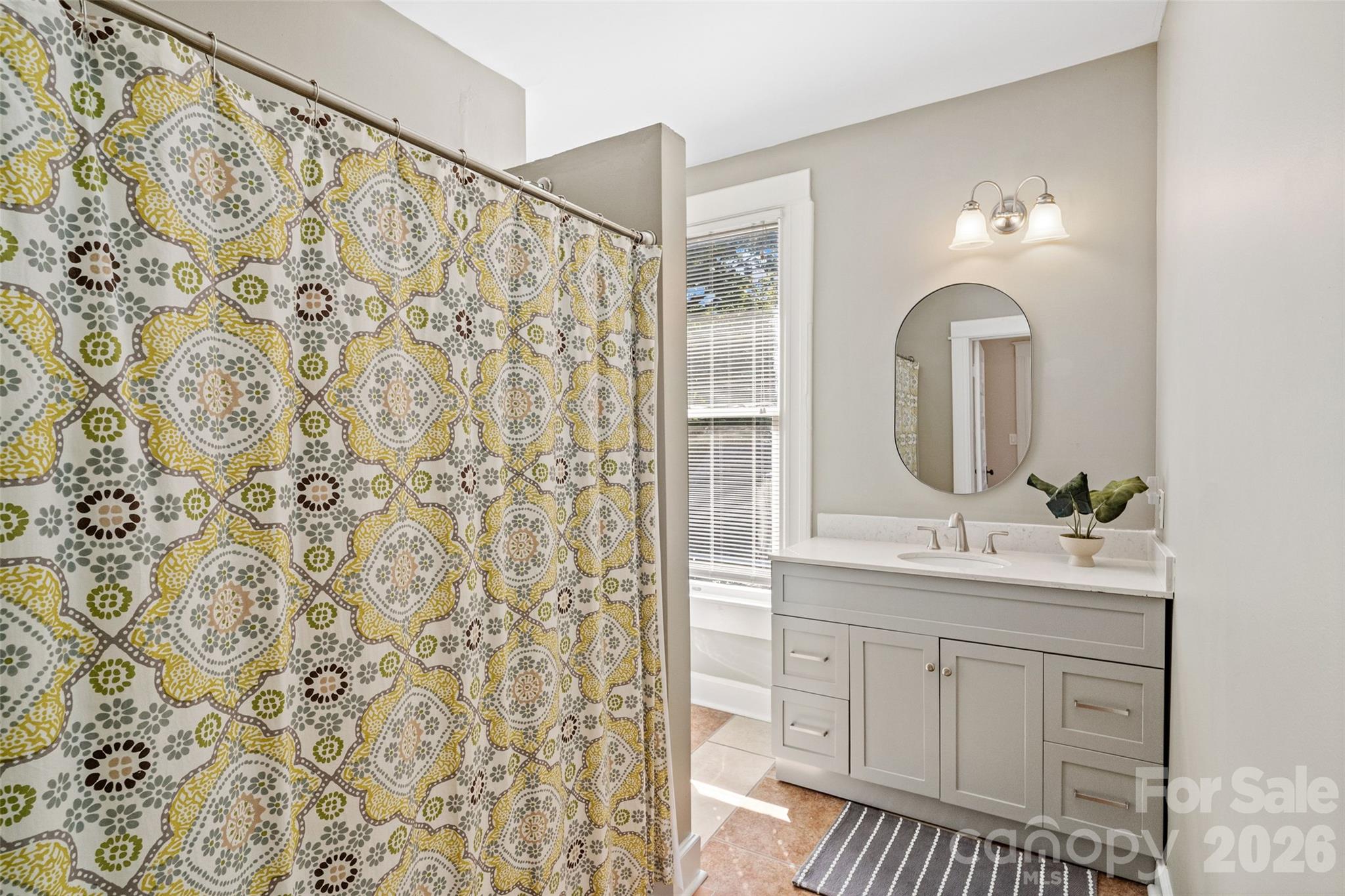 Second full bath with a tub/shower combination - 233 Marion Street, Rock Hill