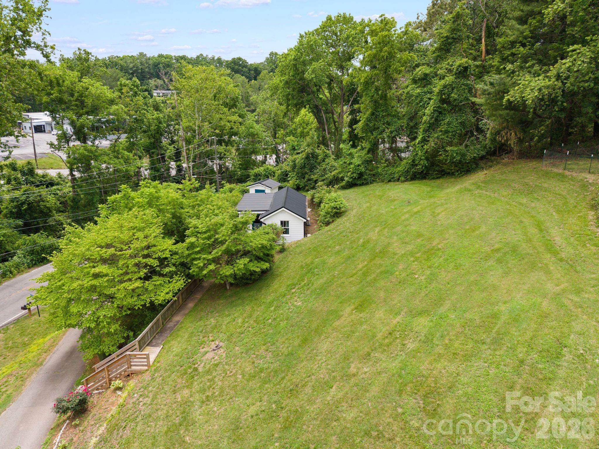 Single Family Residence at 2 Laban Lane, Asheville, photo 24 of 30