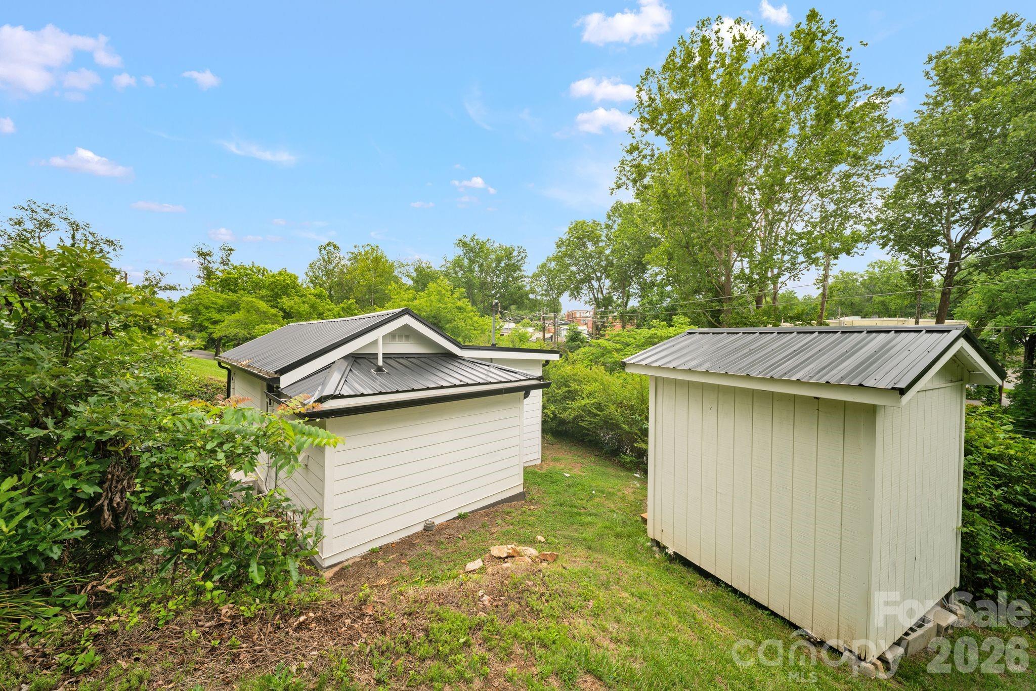 Single Family Residence at 2 Laban Lane, Asheville, photo 25 of 30