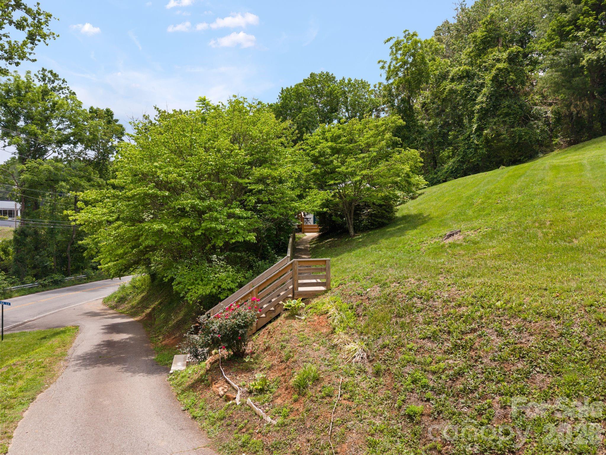 Single Family Residence at 2 Laban Lane, Asheville, photo 27 of 30