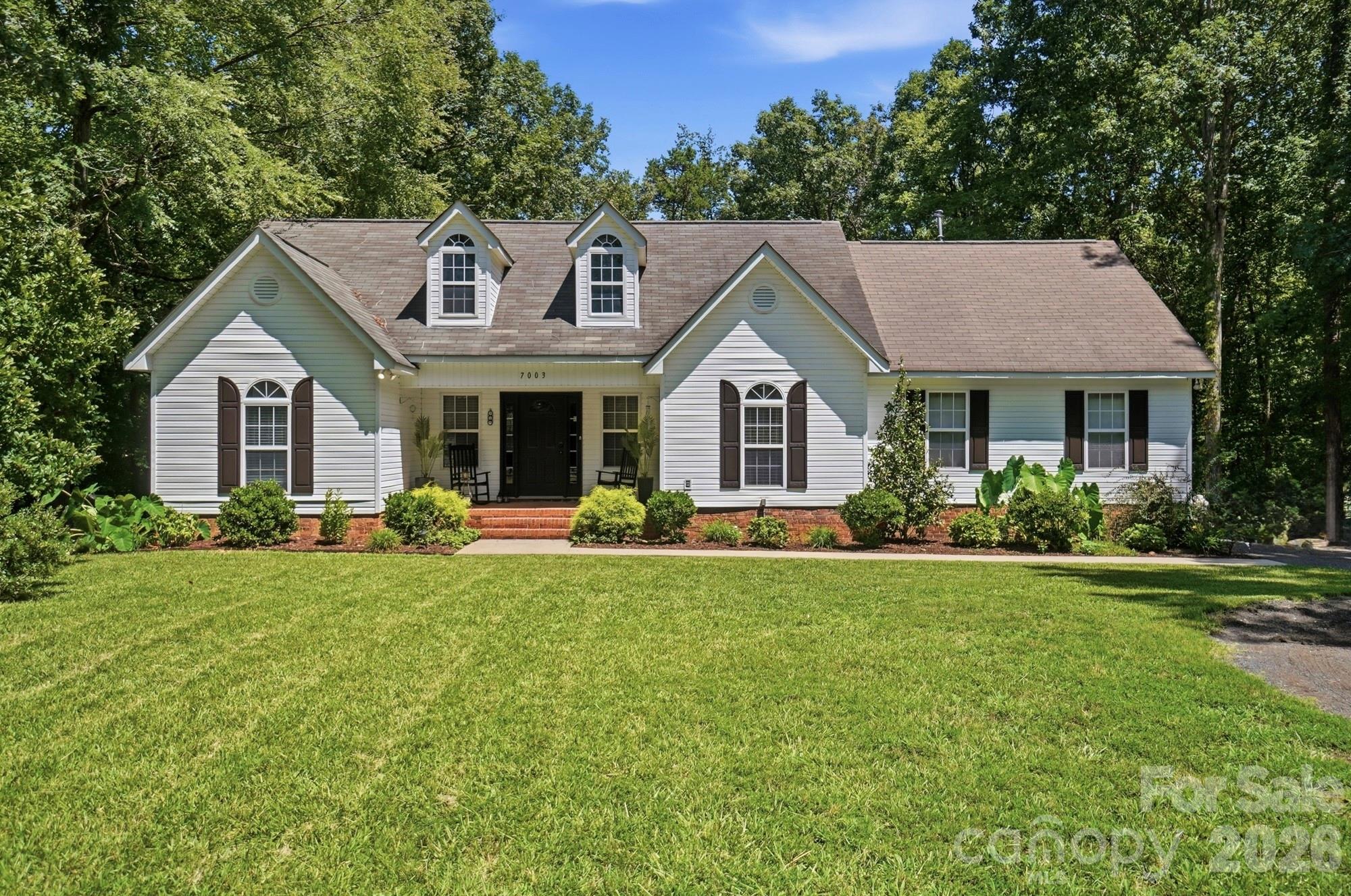 Single Family Residence at 7003 S Providence Road, Waxhaw, photo 2 of 48