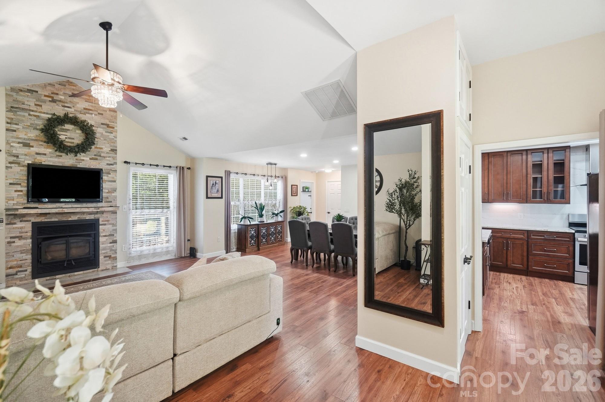 Single Family Residence at 7003 S Providence Road, Waxhaw, photo 7 of 48
