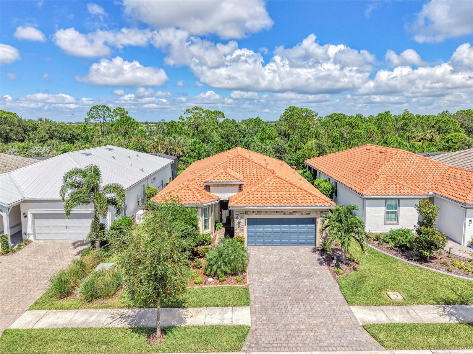 10088 CORAL SHORE DR