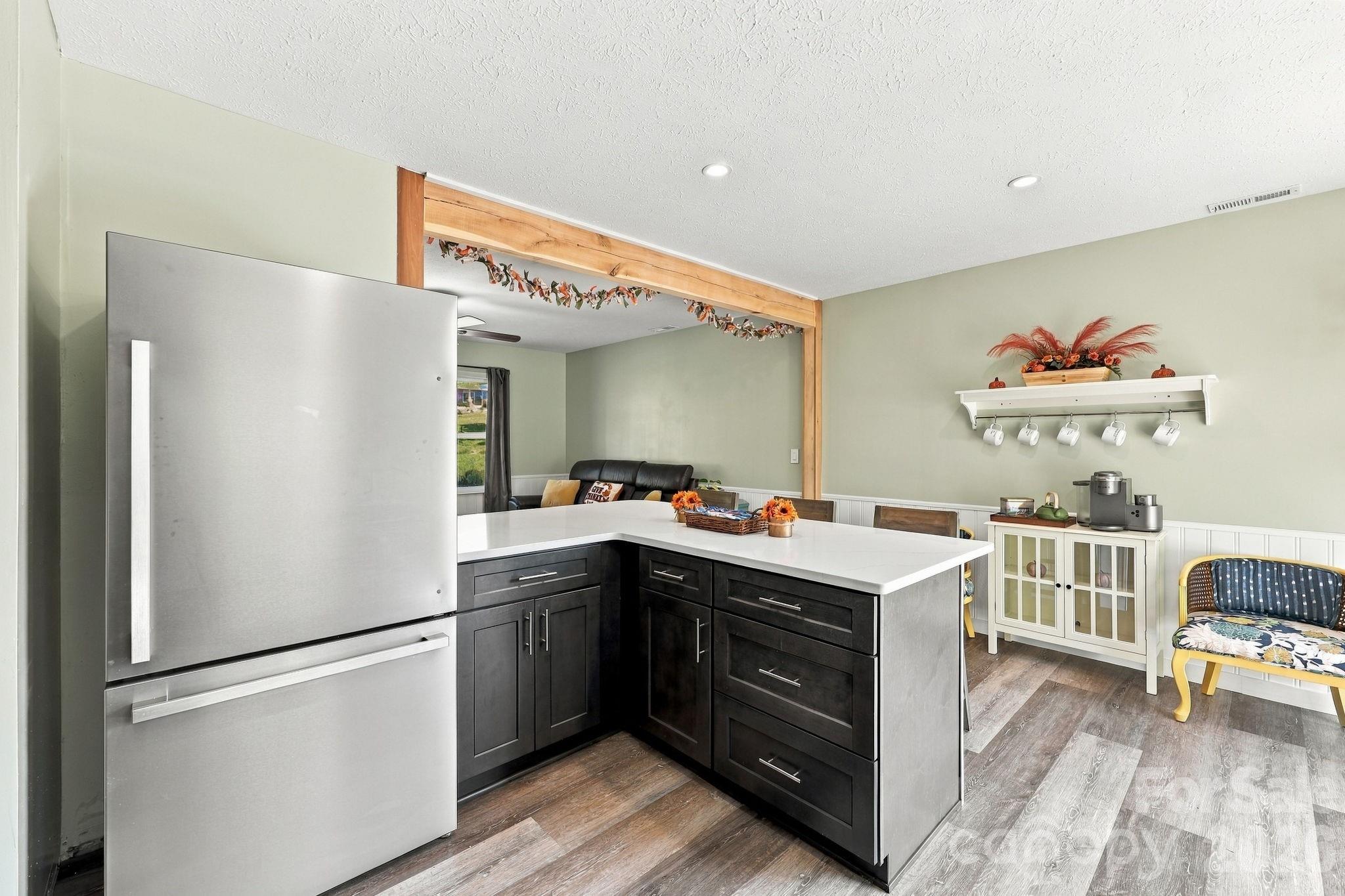 Single Family Residence at 204 Oakdale Road, Waynesville, photo 7 of 21