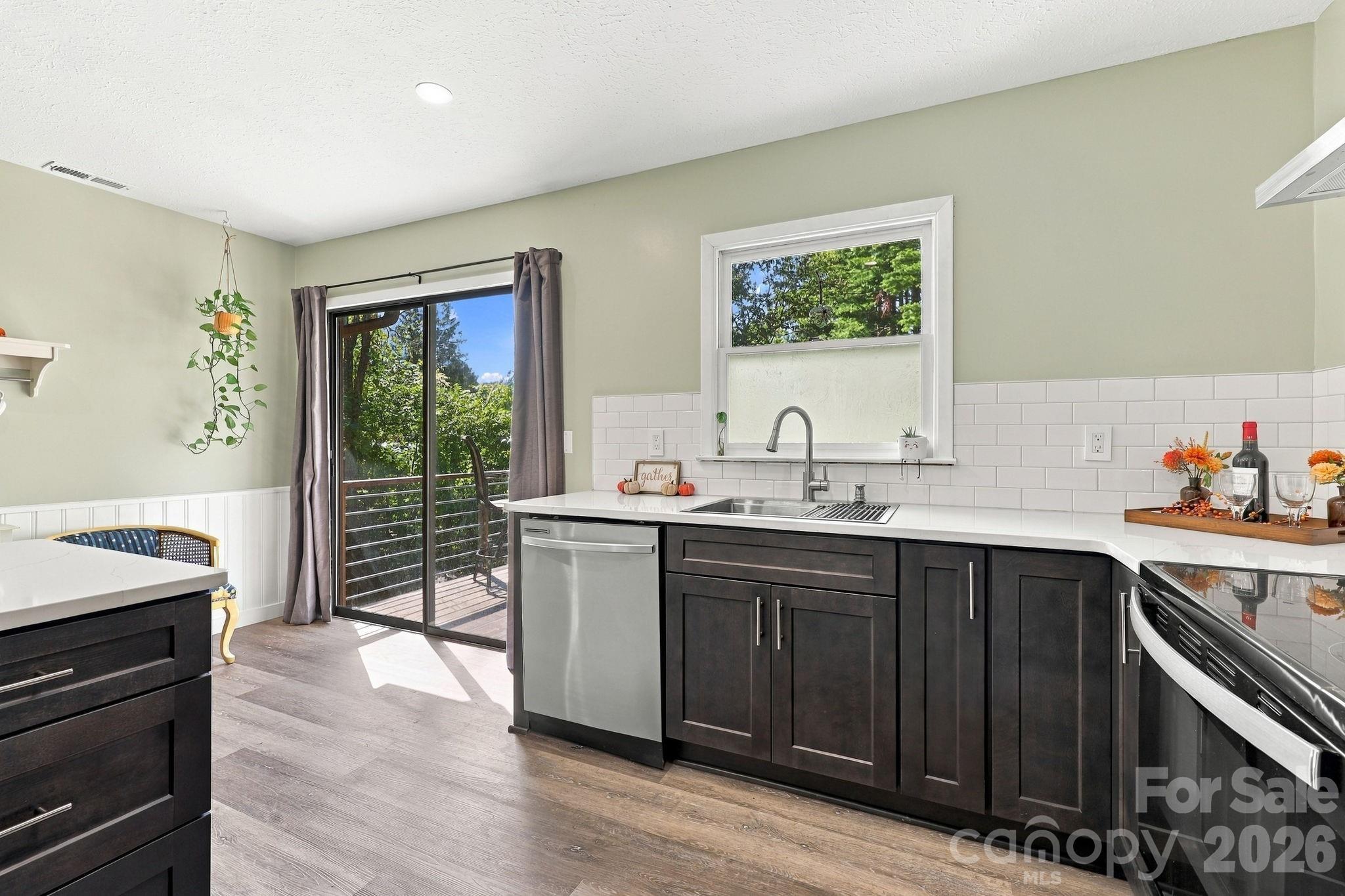 Single Family Residence at 204 Oakdale Road, Waynesville, photo 10 of 21