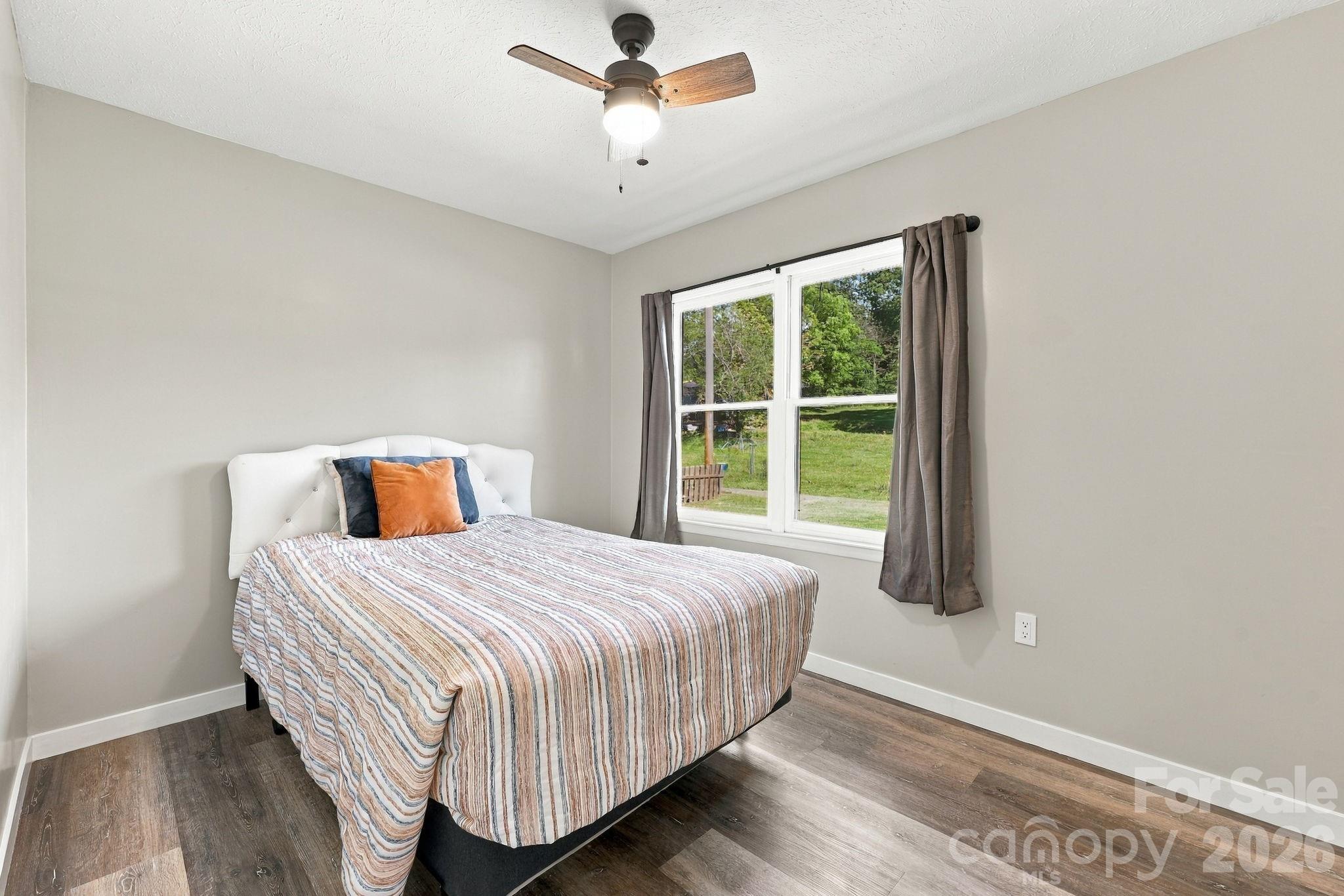 Single Family Residence at 204 Oakdale Road, Waynesville, photo 11 of 21