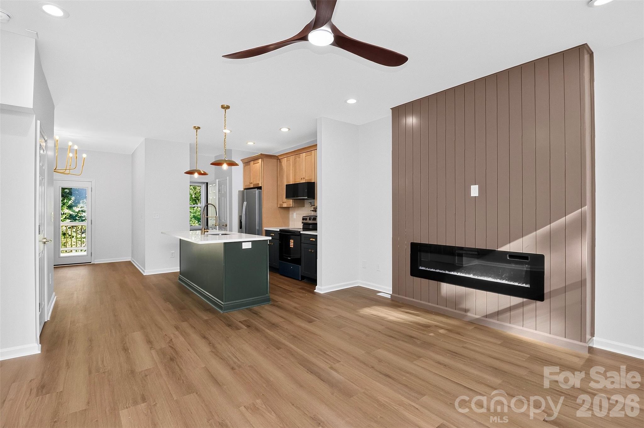 Single Family Residence at 210 Mahan Street SW, Concord, photo 6 of 37
